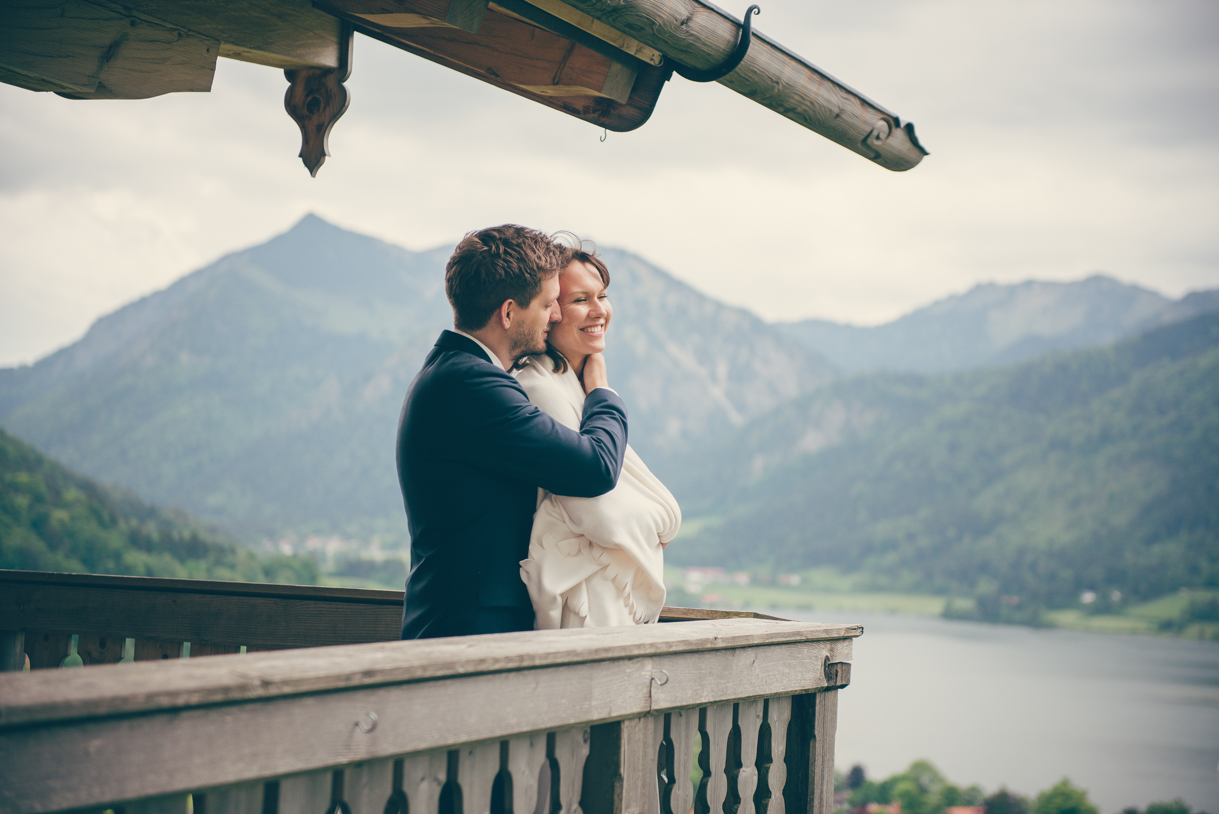 Wunderschöne Hochzeit mit freier Trauung am Schliersee. Hochzeitsfotograf München - Olga Boyko Hochzeitsreportage