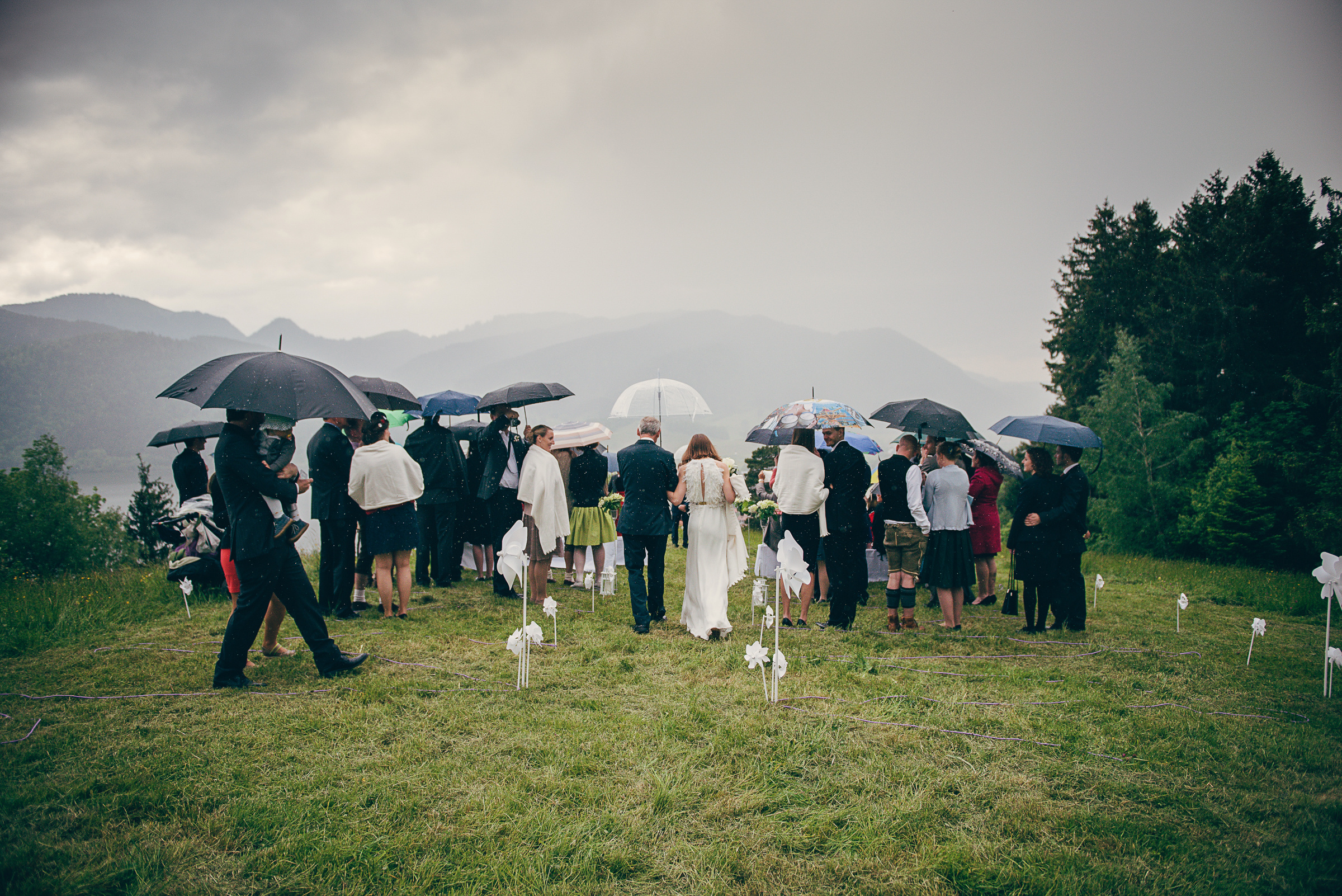 Wunderschöne Hochzeit mit freier Trauung am Schliersee. Hochzeitsfotograf München - Olga Boyko Hochzeitsreportage