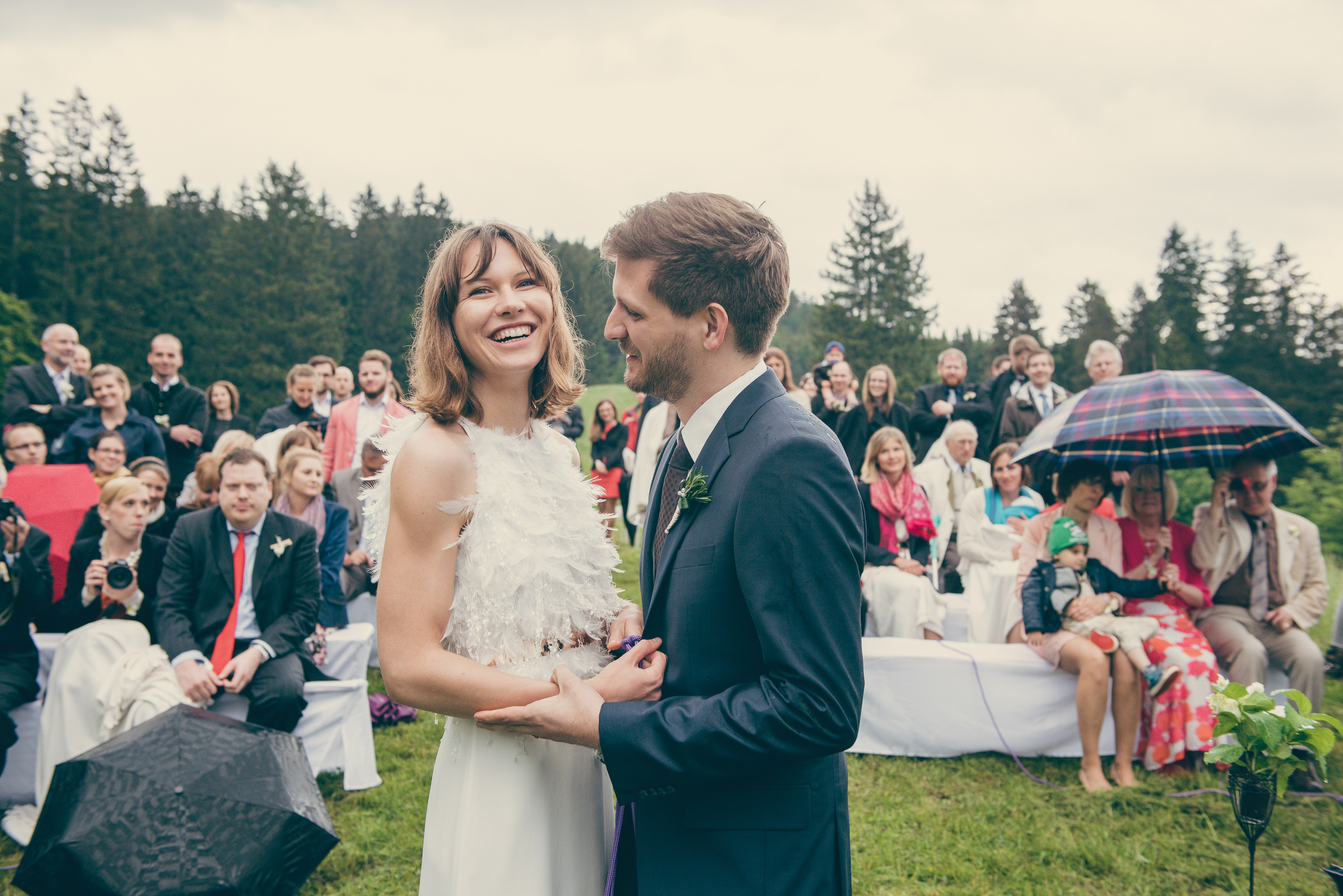 Wunderschöne Hochzeit mit freier Trauung am Schliersee. Hochzeitsfotograf München - Olga Boyko Hochzeitsreportage