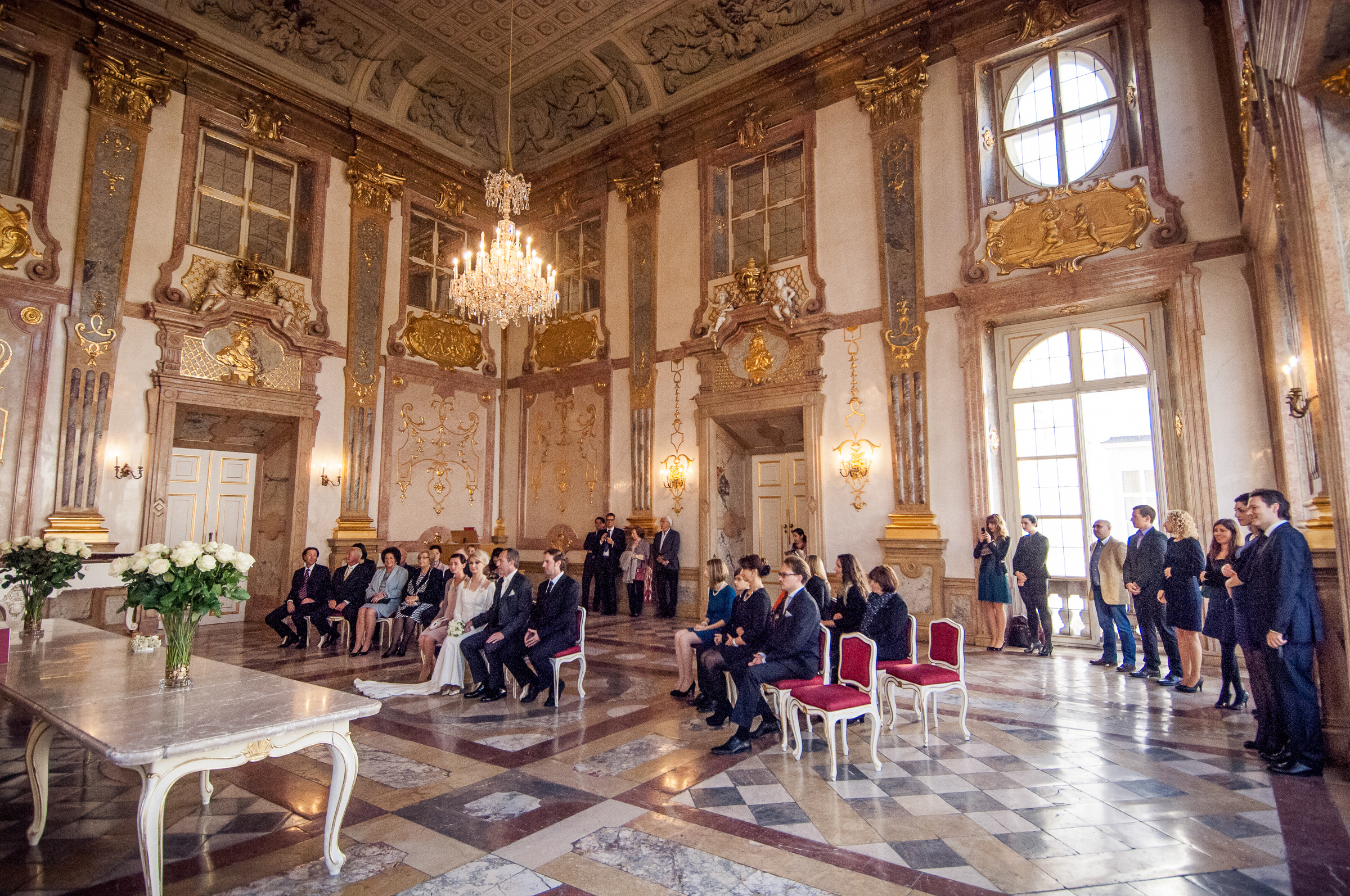Traumhochzeit im Marmorsaal Schloss Mirabell - Salzburg. Hochzeitsfotograf München - Olga Boyko Hochzeitsreportage