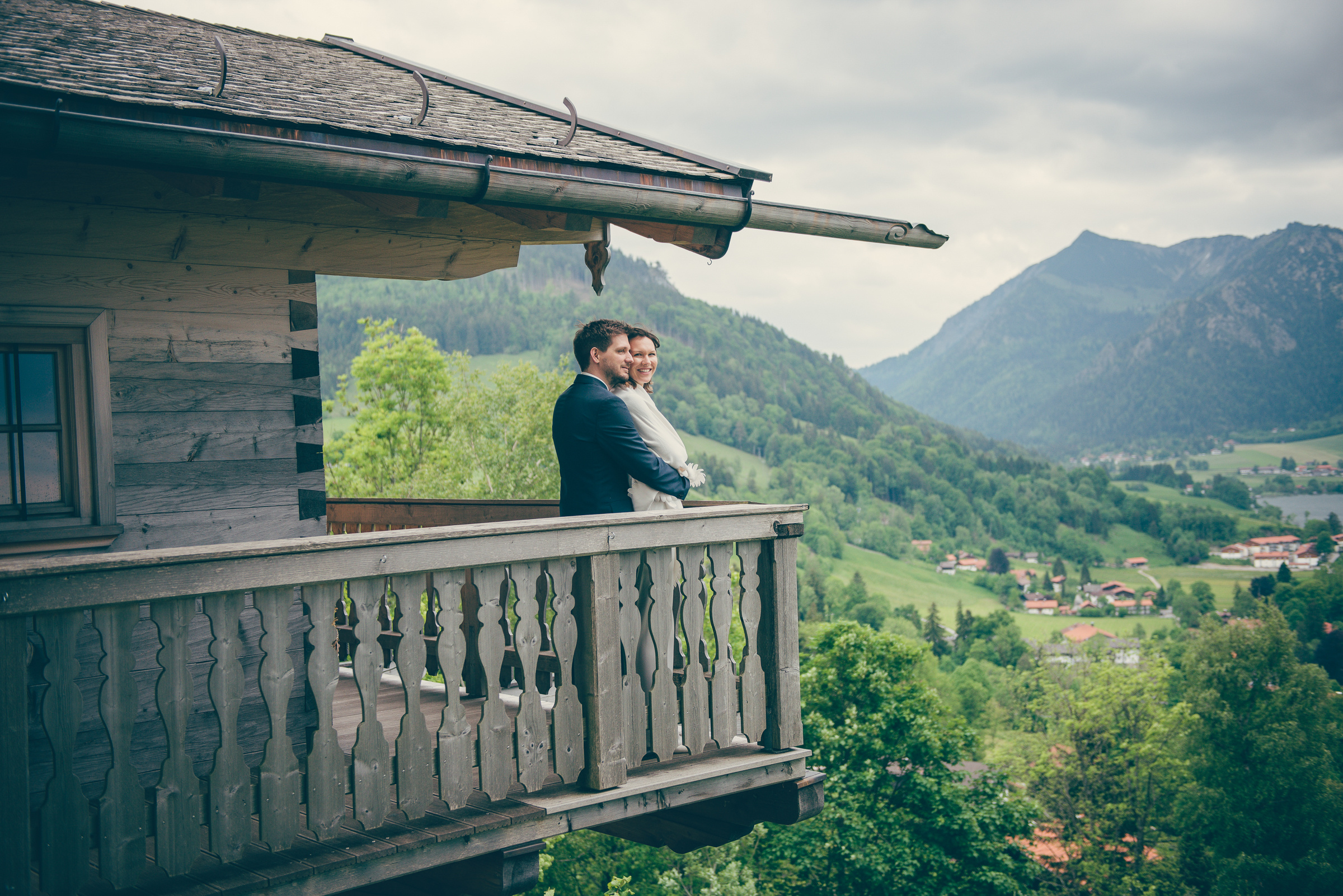Wunderschöne Hochzeit mit freier Trauung am Schliersee. Hochzeitsfotograf München - Olga Boyko Hochzeitsreportage