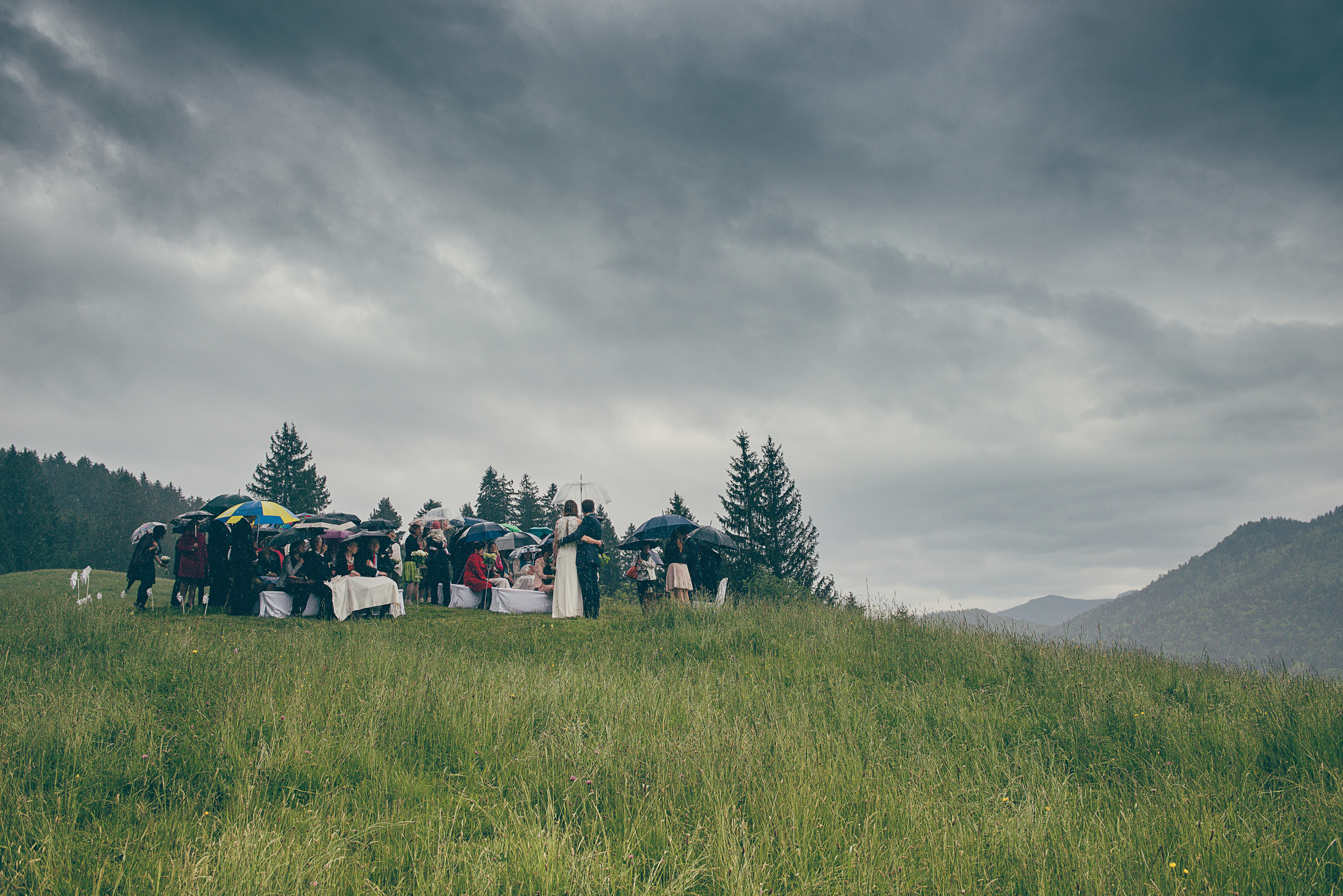 Wunderschöne Hochzeit mit freier Trauung am Schliersee. Hochzeitsfotograf München - Olga Boyko Hochzeitsreportage