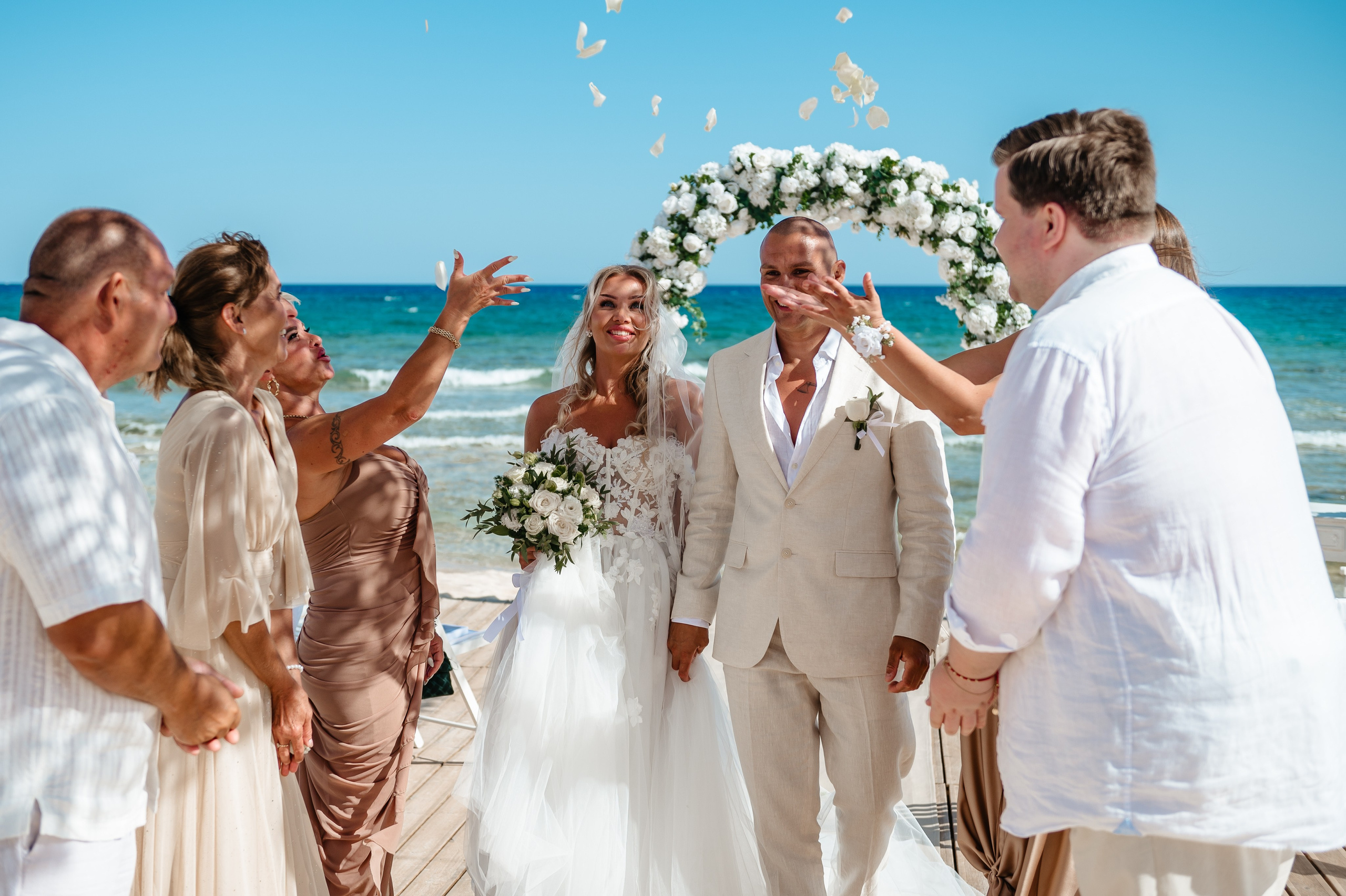Sirens beach ceremony. AdrianOltean.wfolio.pro