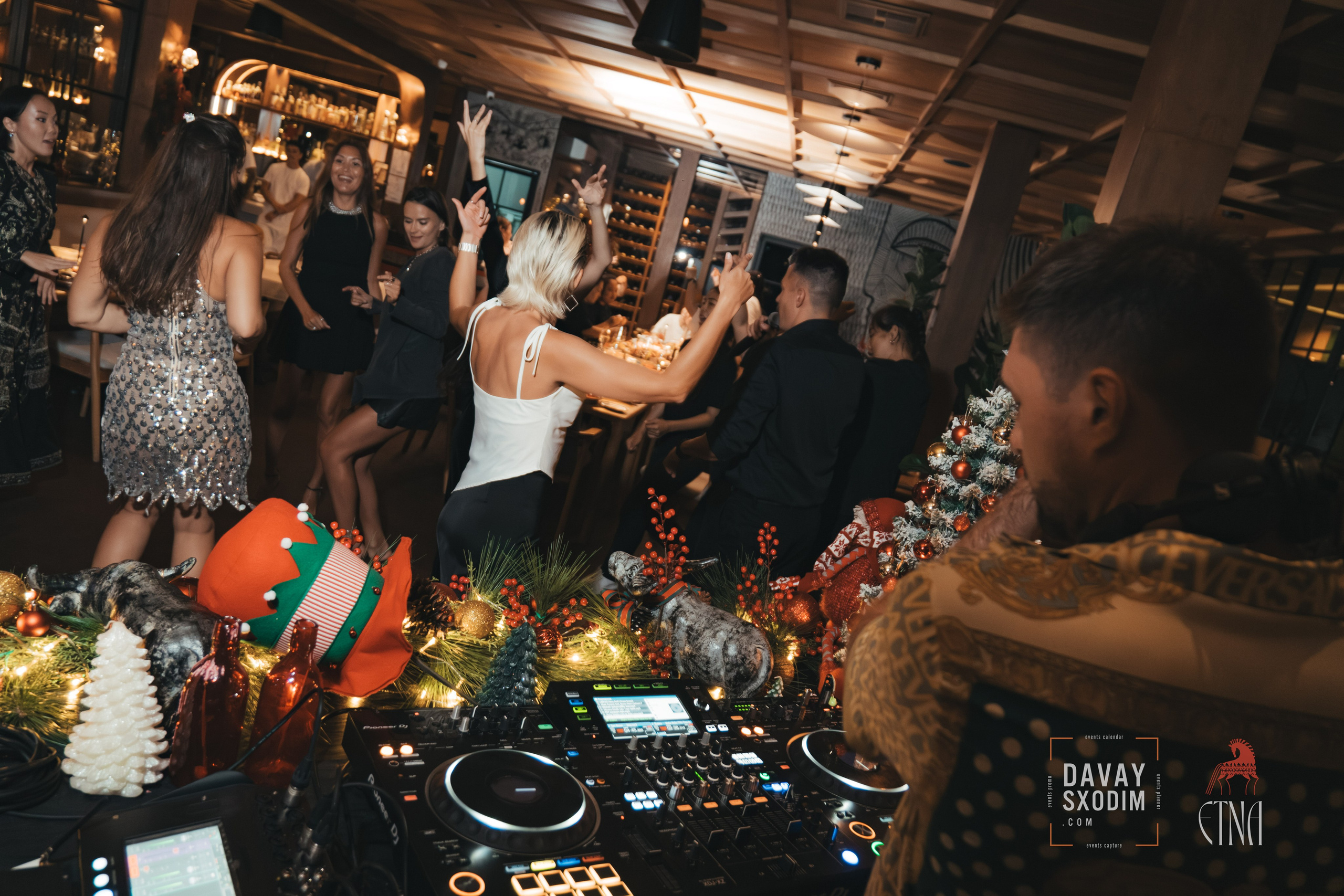 Новогодняя вечеринка | Фоторепортаж | Афиша | DAVAYSXODIM.com PHUKET. АФИША|ФОТОРЕПОРТАЖИ|ИВЕНТЫ|ПХУКЕТ