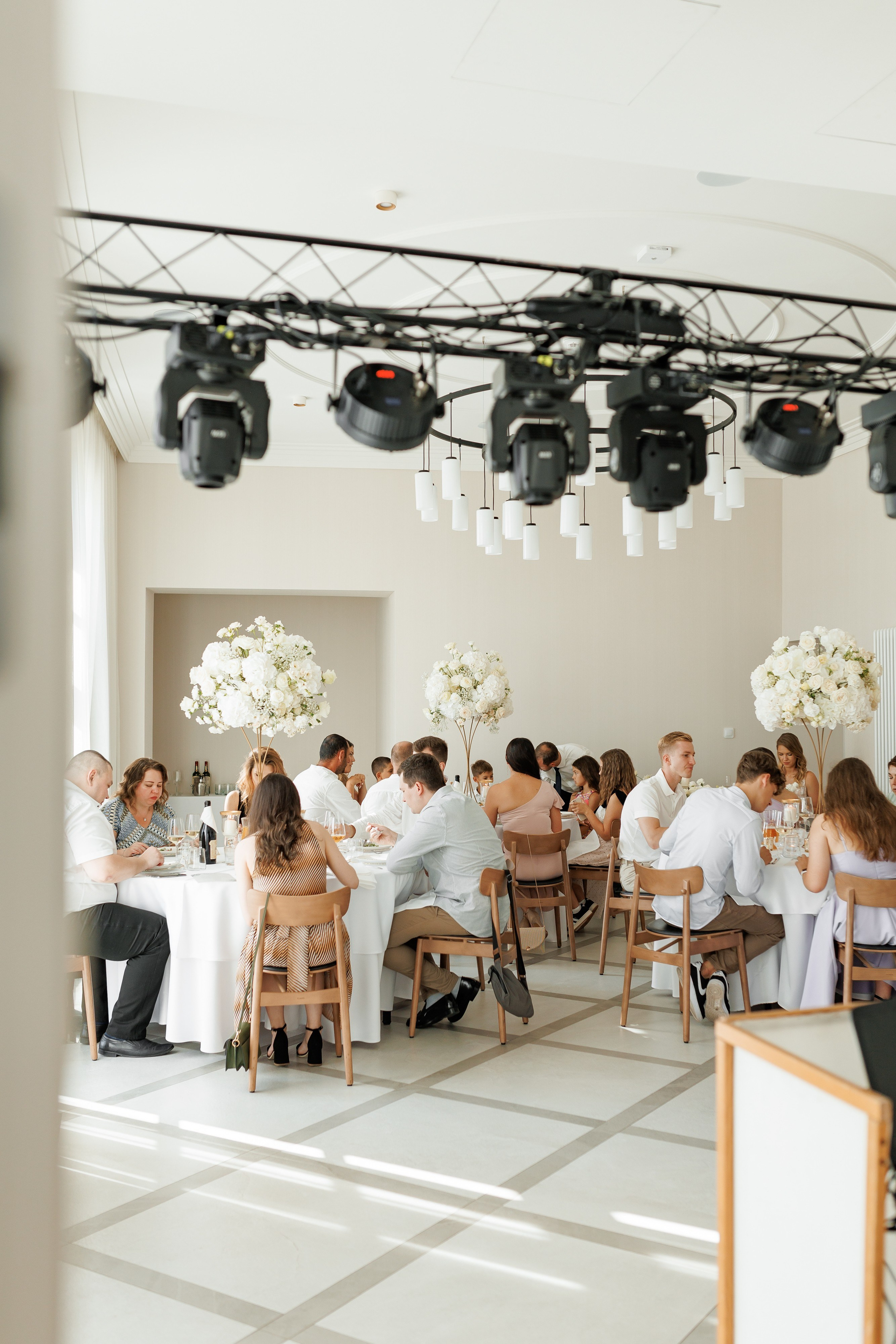 Valeria & Vitaliy. Ziyad Restaurant. 2024. Fotograf ślubny i rodzinny w Krakowie Yana Klymova