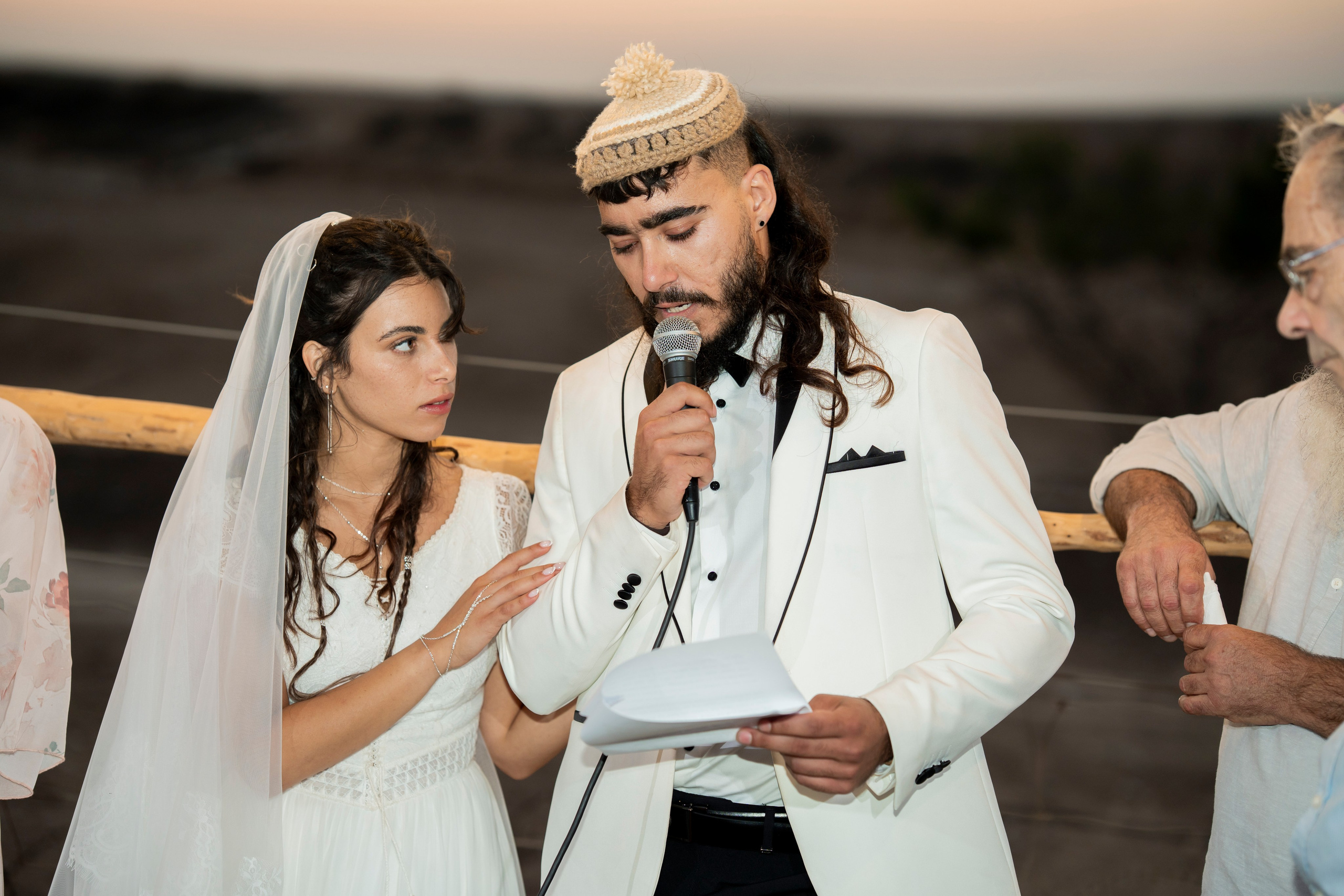 אביה ואחיה. יוסף מזרחי צילום חתונה, ברית וזוגיות. צלם מקצועי שאוהב להוציא אתכם הכי יפים ברגעים הכי מרגשים