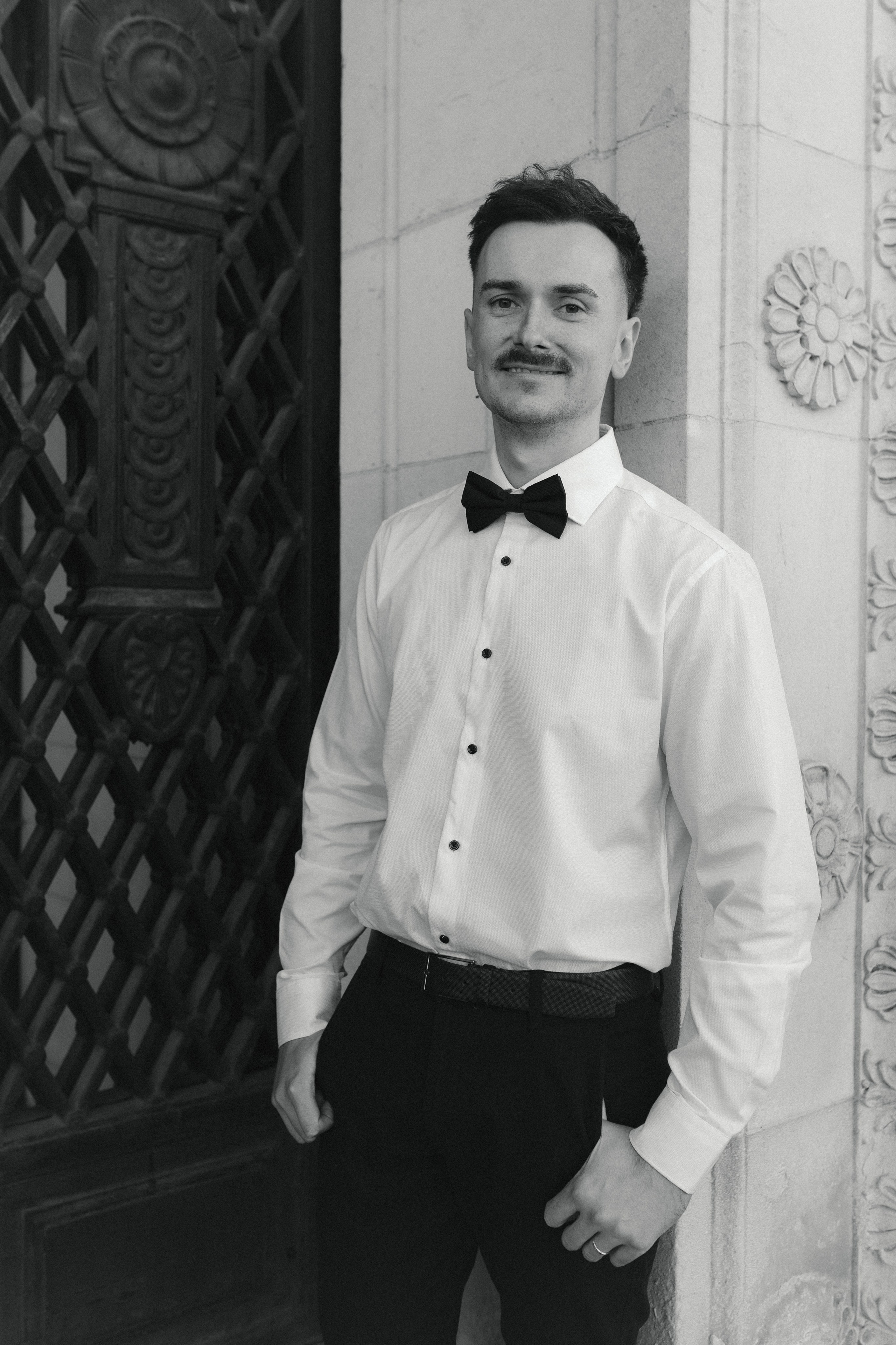 S&A. Wedding and Portrait Photographer Evie Moon