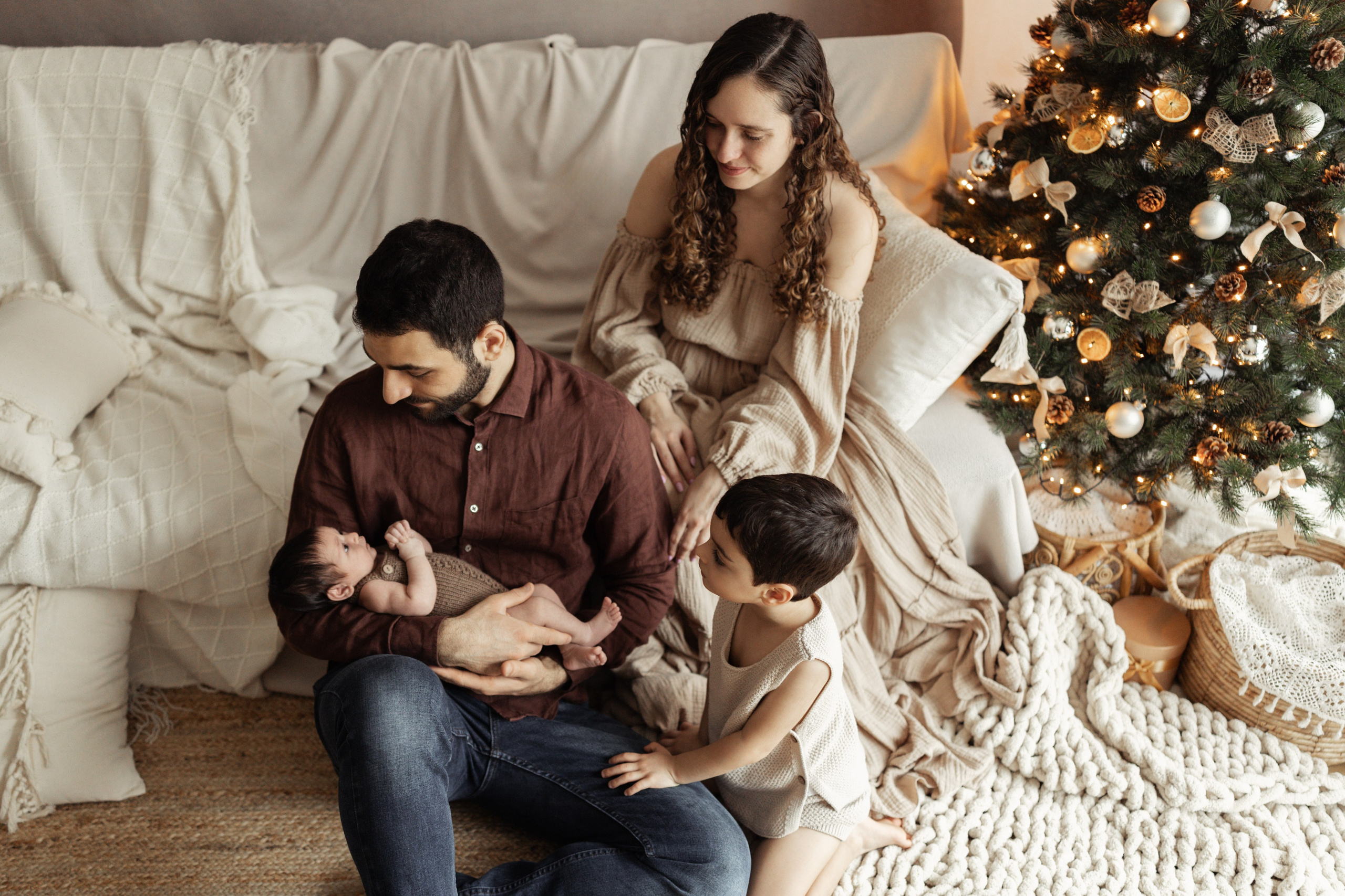 Newborn Natural. Newborn, kids, family photographer based near Zurich, Switzerland