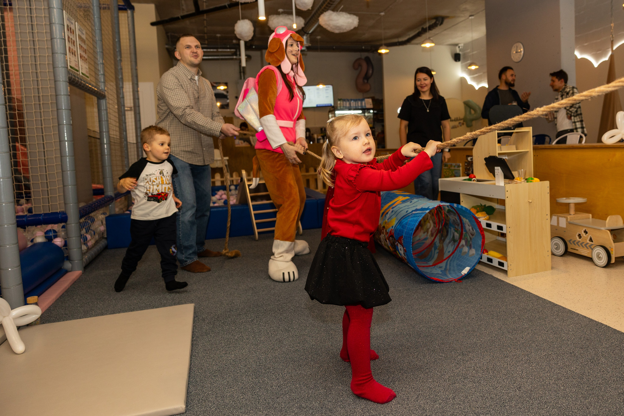 День рождения Артёма 24 января 2026 года. Семейный и детский фотограф в Варшаве Мила Бобровская