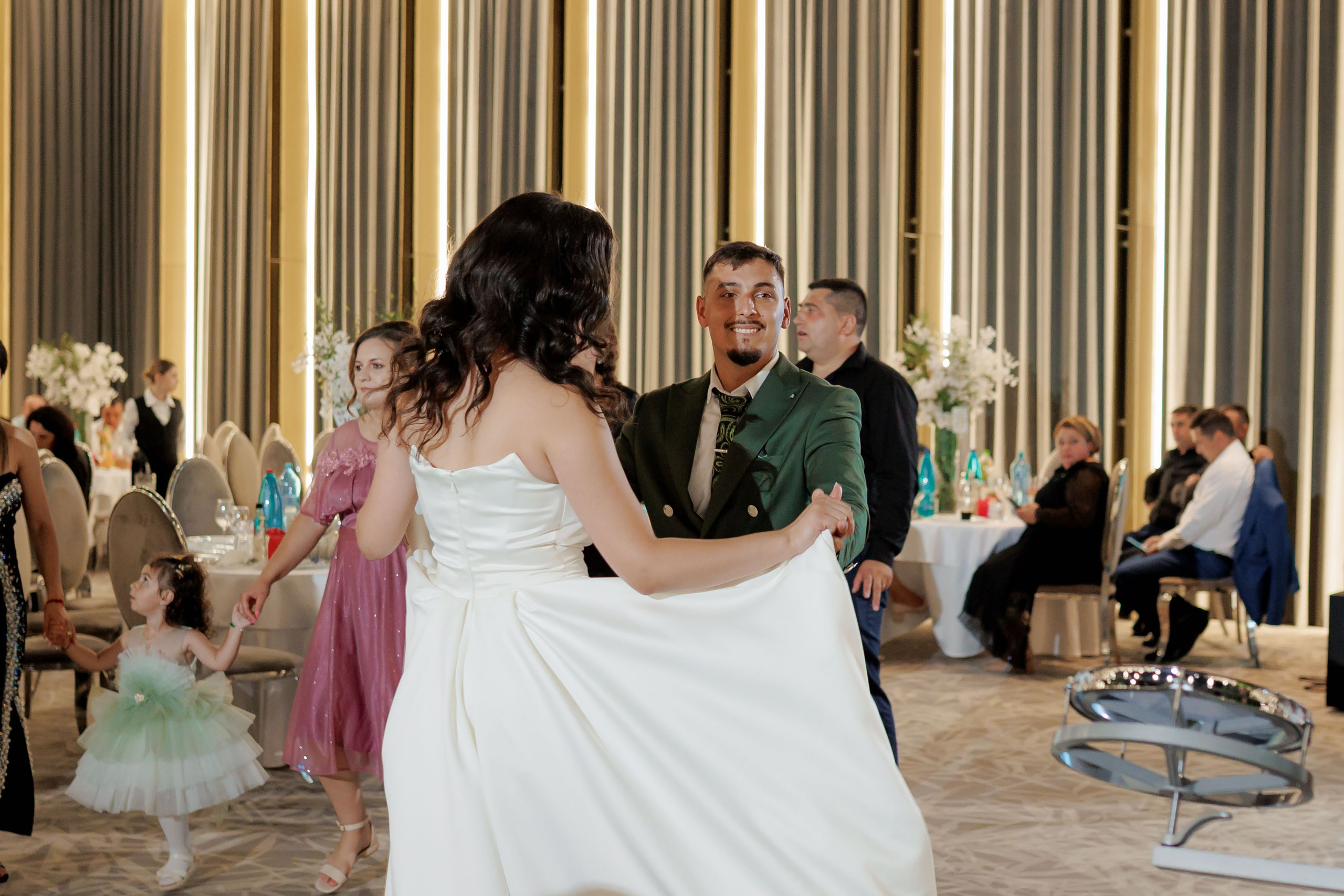 Nunta Nicoleta & Răzvan | Fotografie & Videografie Profesională. Servicii foto-video profesionale, pentru momente de neuitat