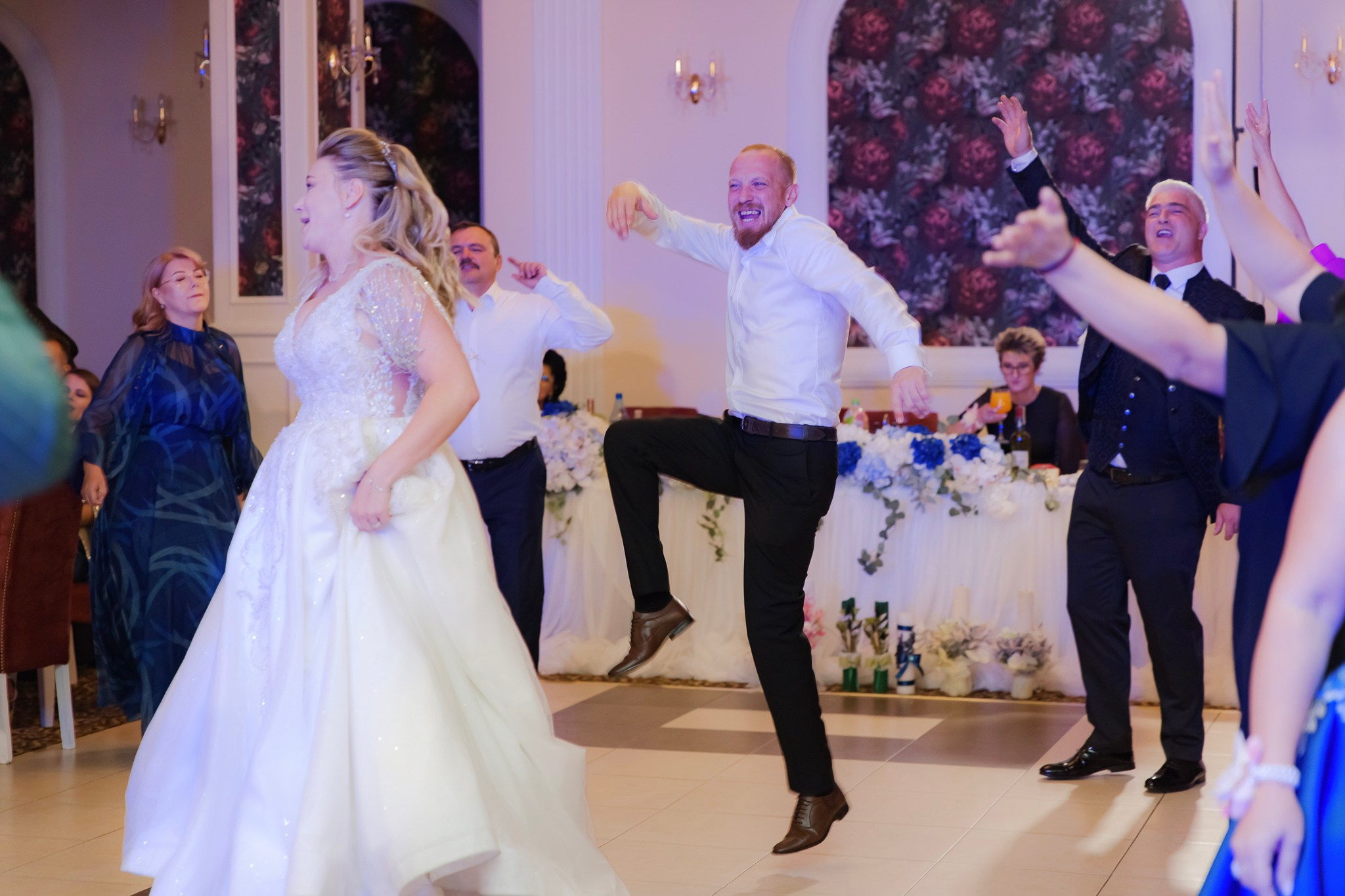 Mihai & Oana. Servicii foto-video profesionale, pentru momente de neuitat