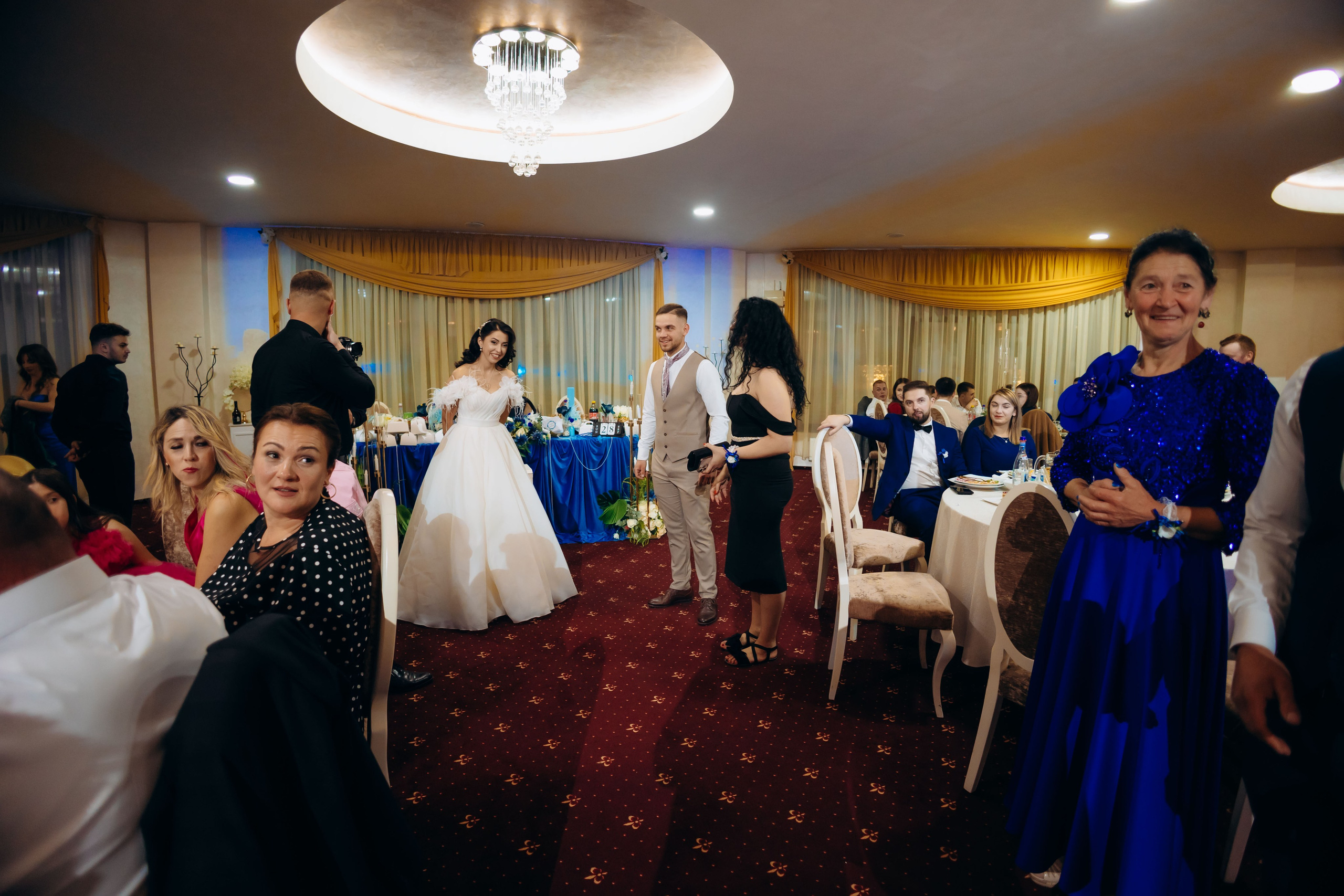 Loredana & Emilian – Ziua Nunții | Videografie - fotografie Botez Suceava, Iași, Botoșani. Servicii foto-video profesionale, pentru momente de neuitat