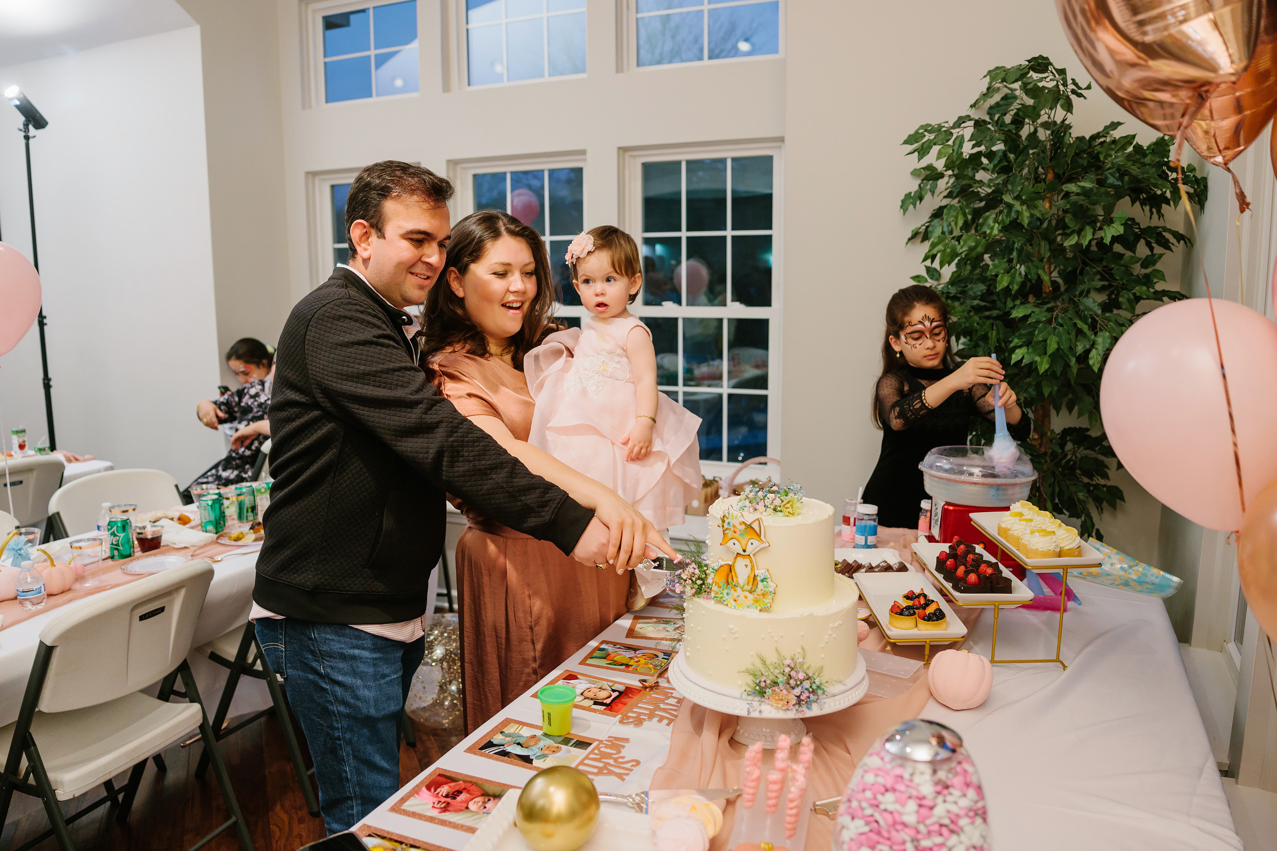 11.13.2021 First birthday. Wedding family event photographer in Chicago Nick Yushevich
