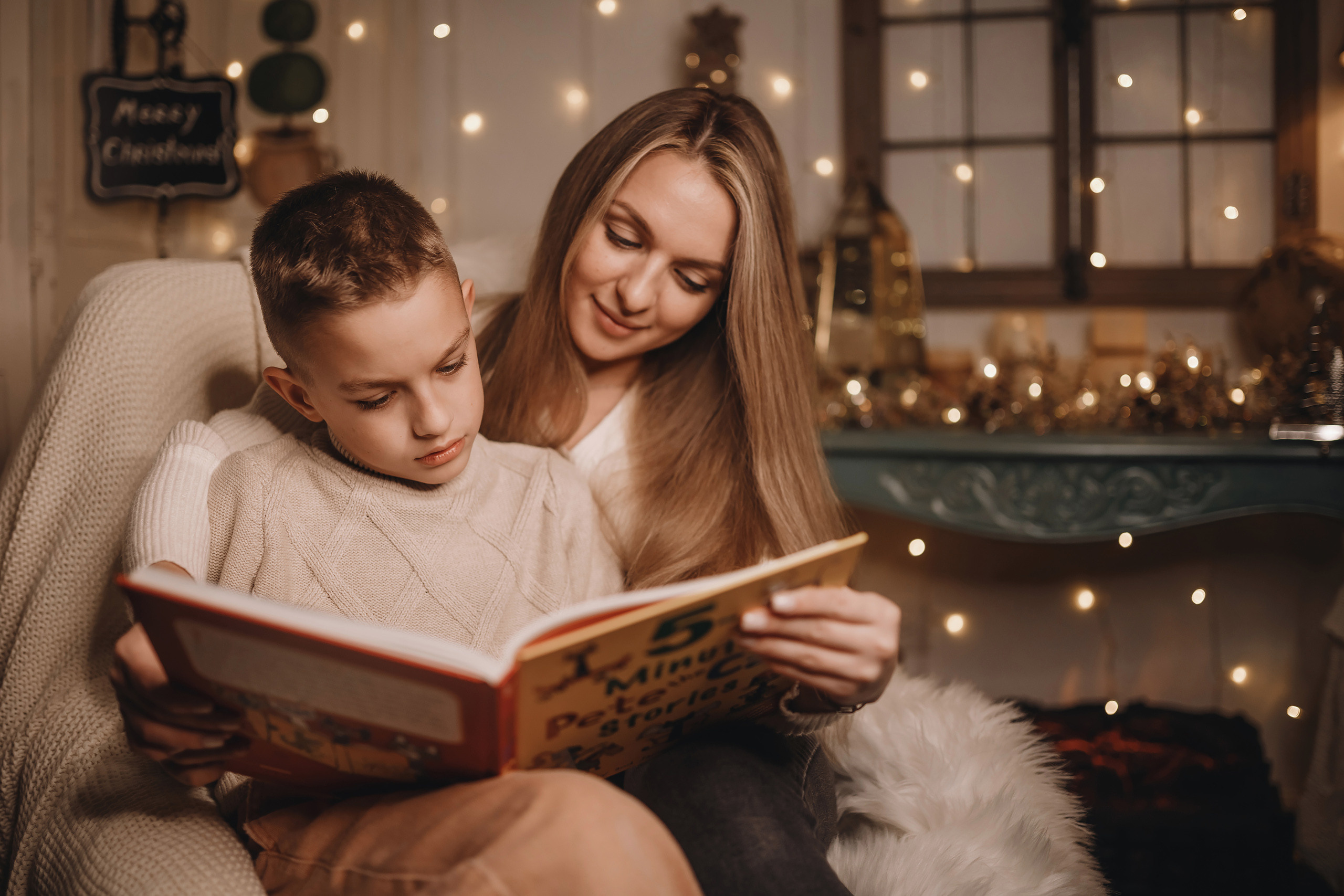 12142021 Christmas Photoshoot 14. Wedding family event photographer in Chicago Nick Yushevich