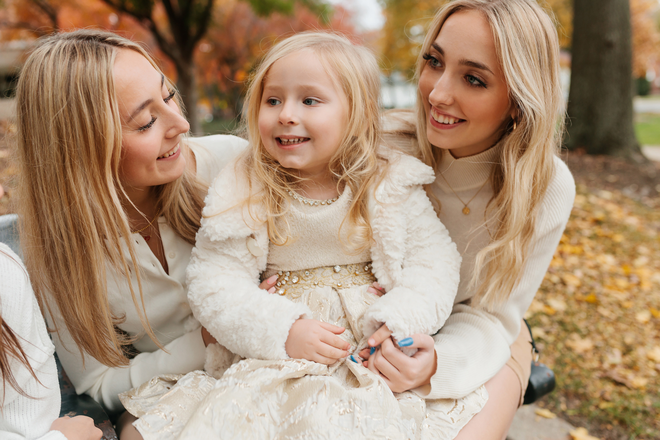 11.10.2021 Family photoshoot. Wedding family event photographer in Chicago Nick Yushevich