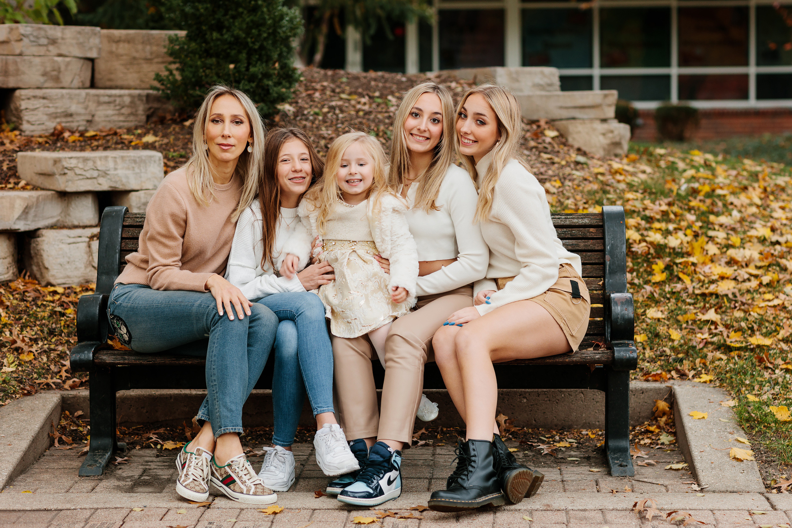 11.10.2021 Family photoshoot. Wedding family event photographer in Chicago Nick Yushevich