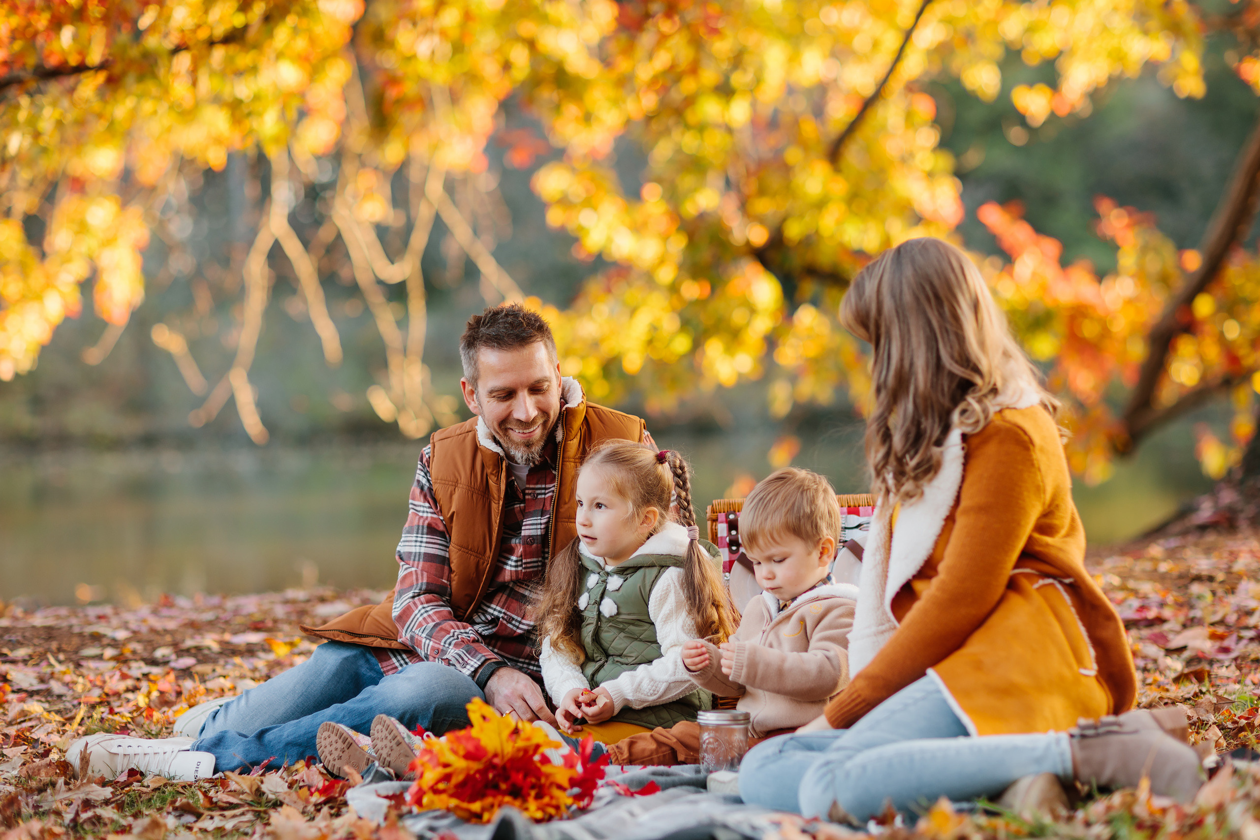 11.05.2021 Family photoshoot. Wedding family event photographer in Chicago Nick Yushevich