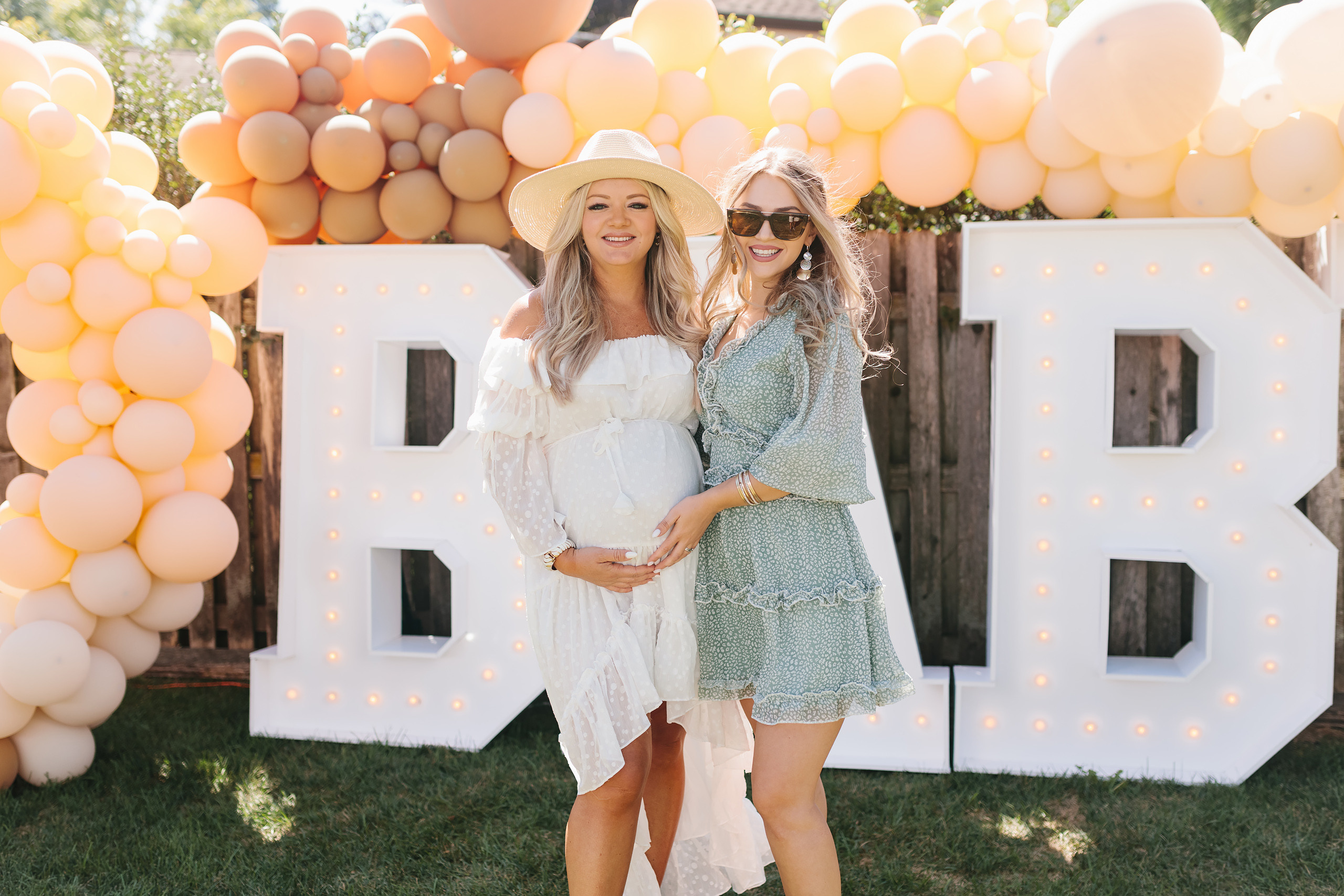 08.15.2021 Baby shower. Wedding family event photographer in Chicago Nick Yushevich