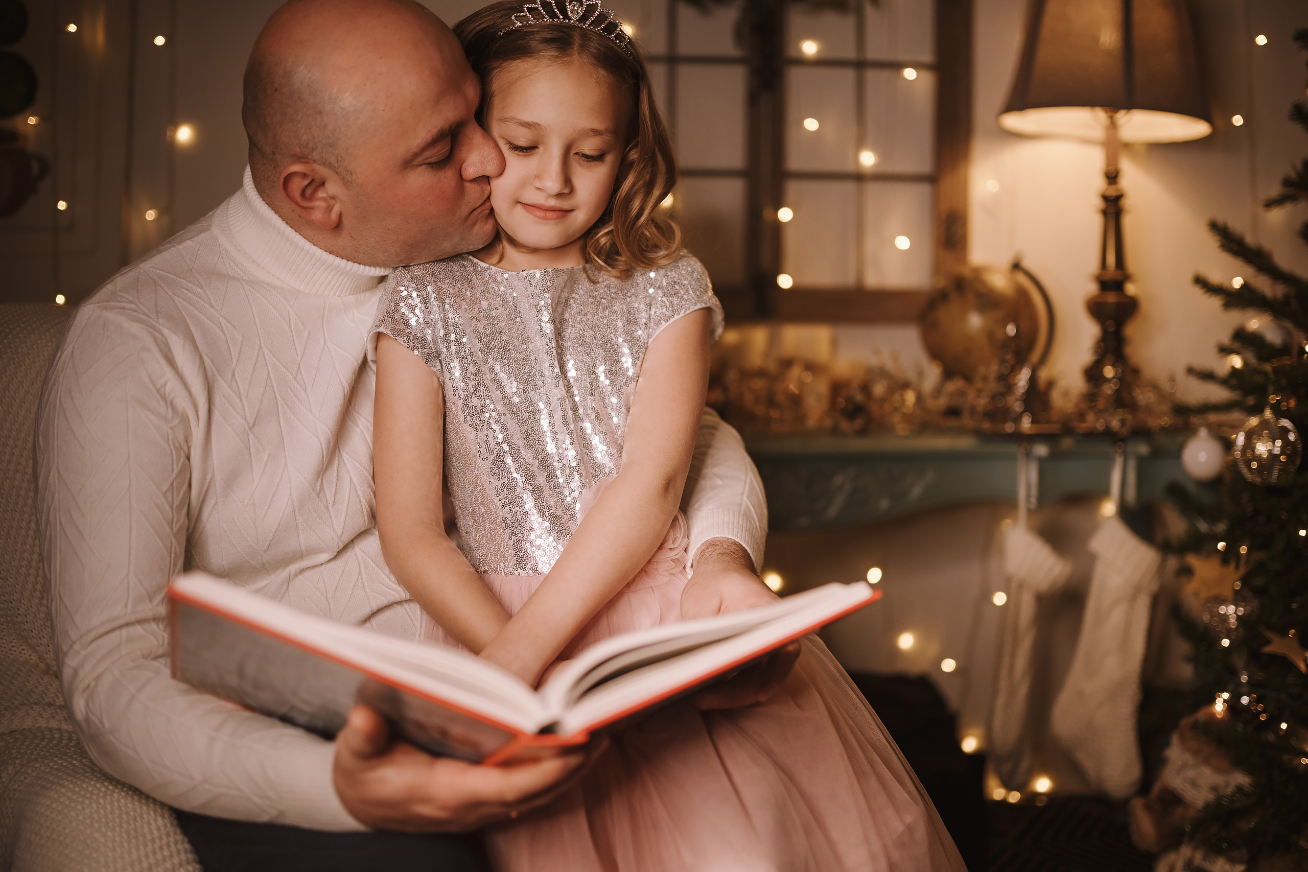 11292021 Christmas Photoshoot 7. Wedding family event photographer in Chicago Nick Yushevich