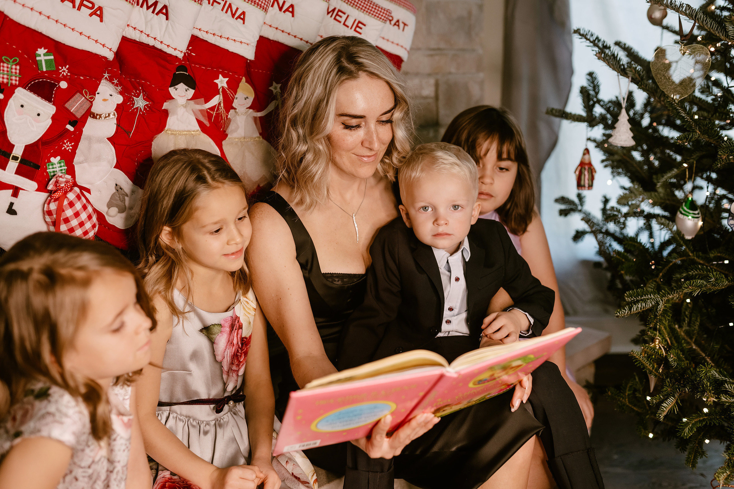 11282021 Christmas Photoshoot. Wedding family event photographer in Chicago Nick Yushevich