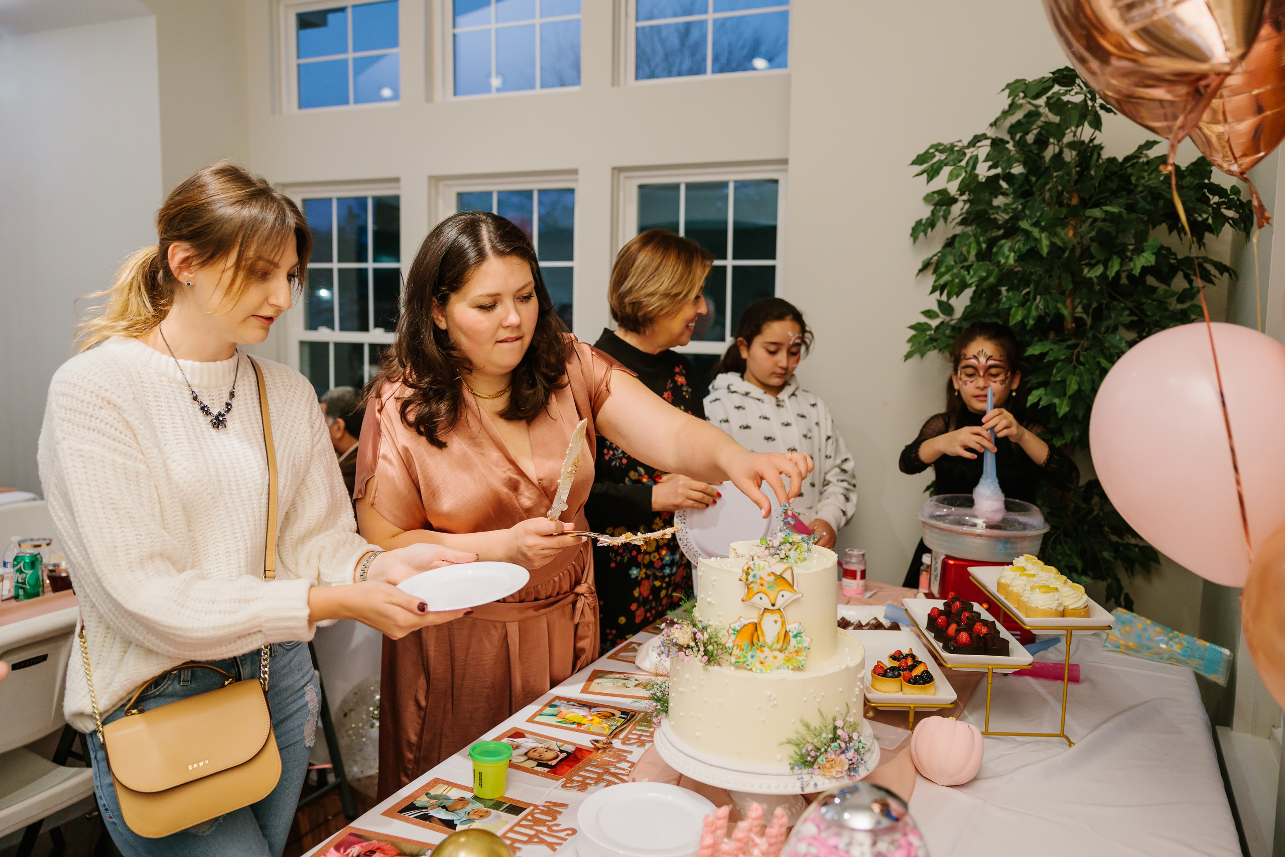 11.13.2021 First birthday. Wedding family event photographer in Chicago Nick Yushevich