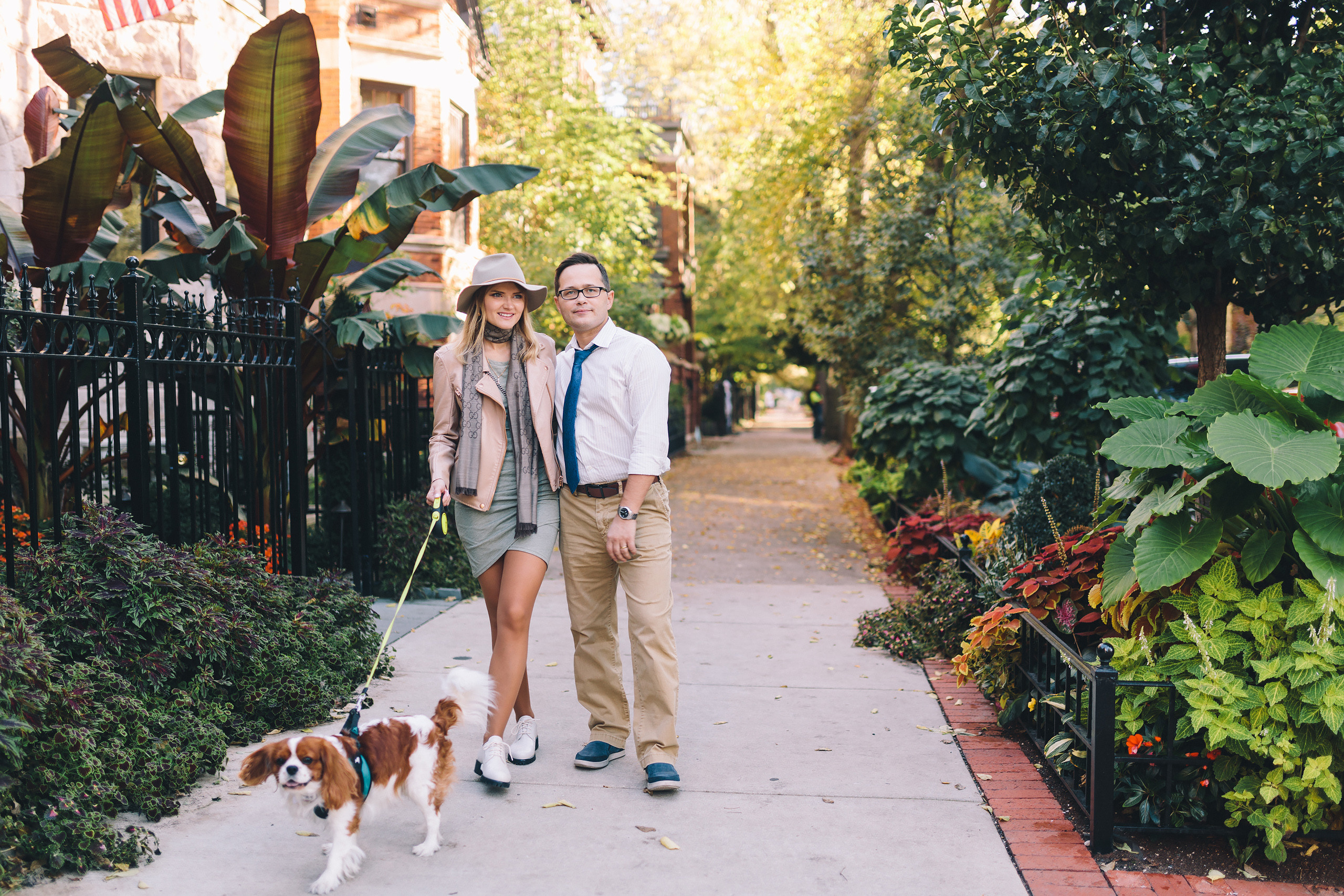 10.18.2021 Walk in Chicago. Wedding family event photographer in Chicago Nick Yushevich