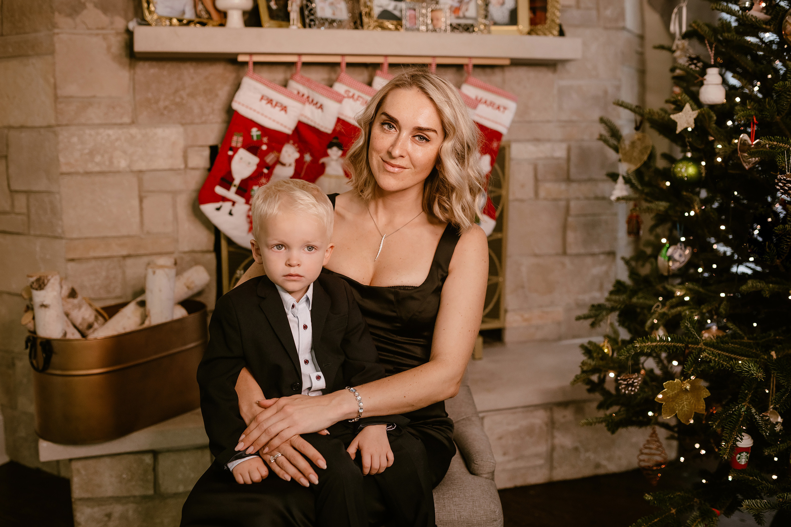 11282021 Christmas Photoshoot. Wedding family event photographer in Chicago Nick Yushevich