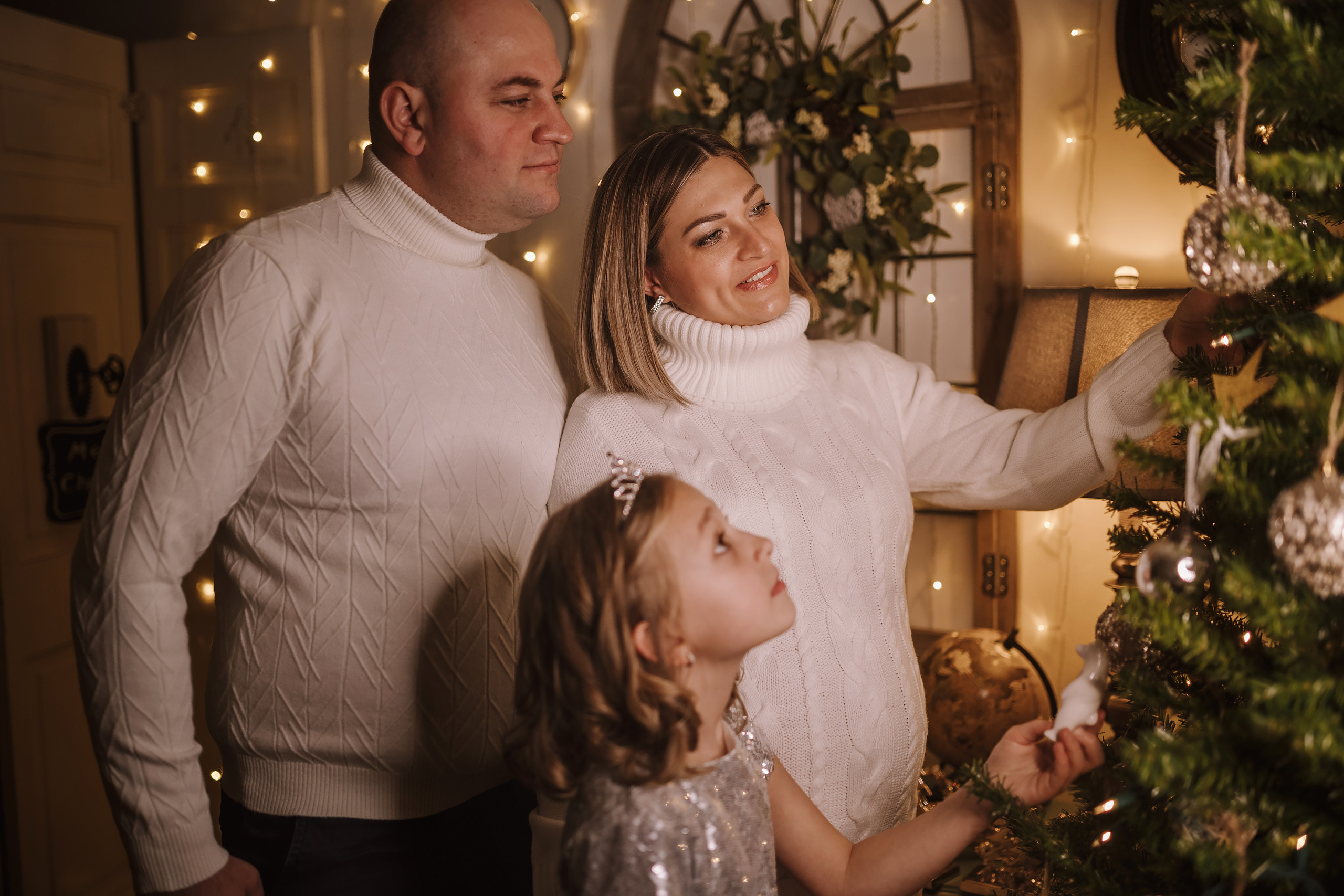 11292021 Christmas Photoshoot 7. Wedding family event photographer in Chicago Nick Yushevich