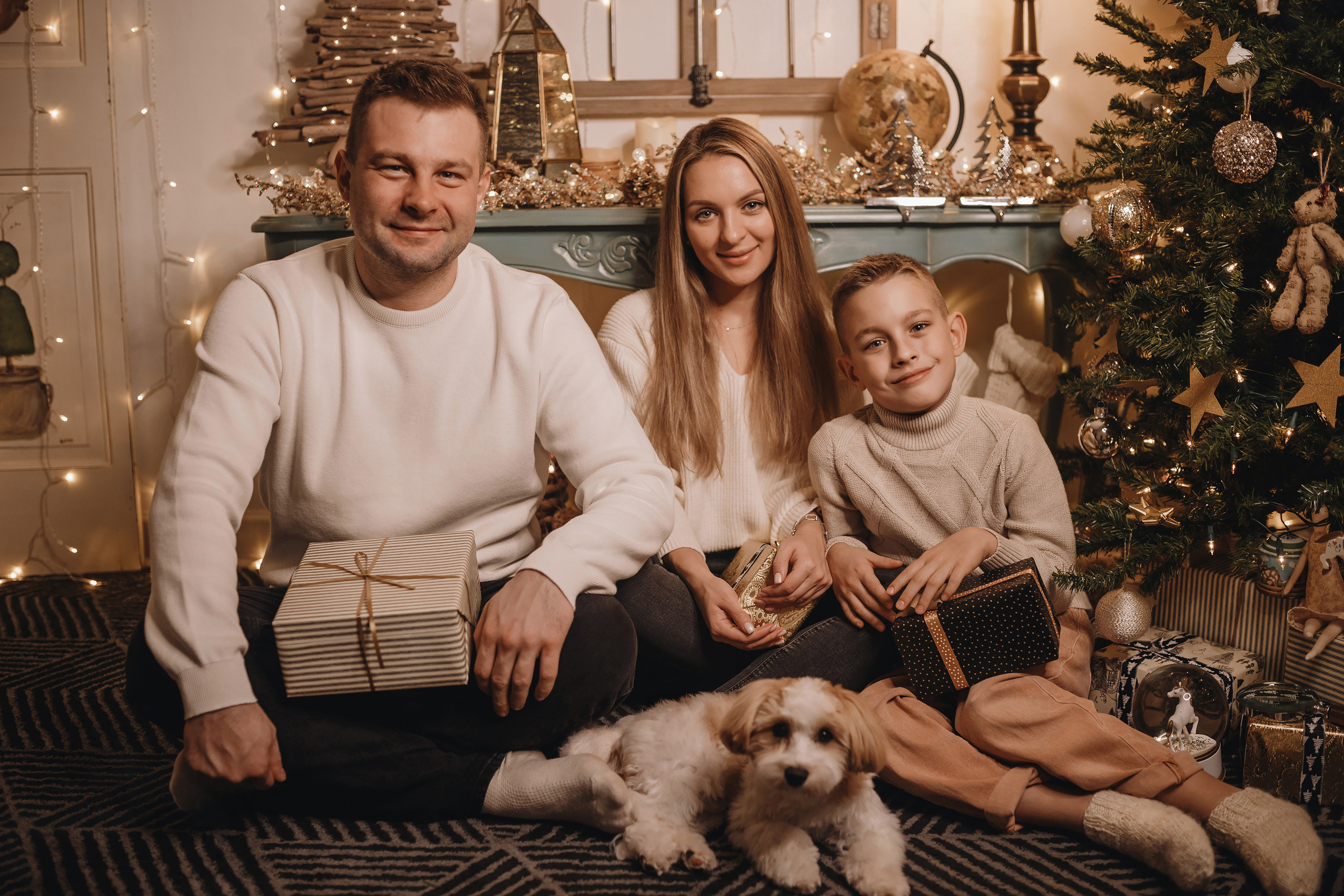 12142021 Christmas Photoshoot 14. Wedding family event photographer in Chicago Nick Yushevich