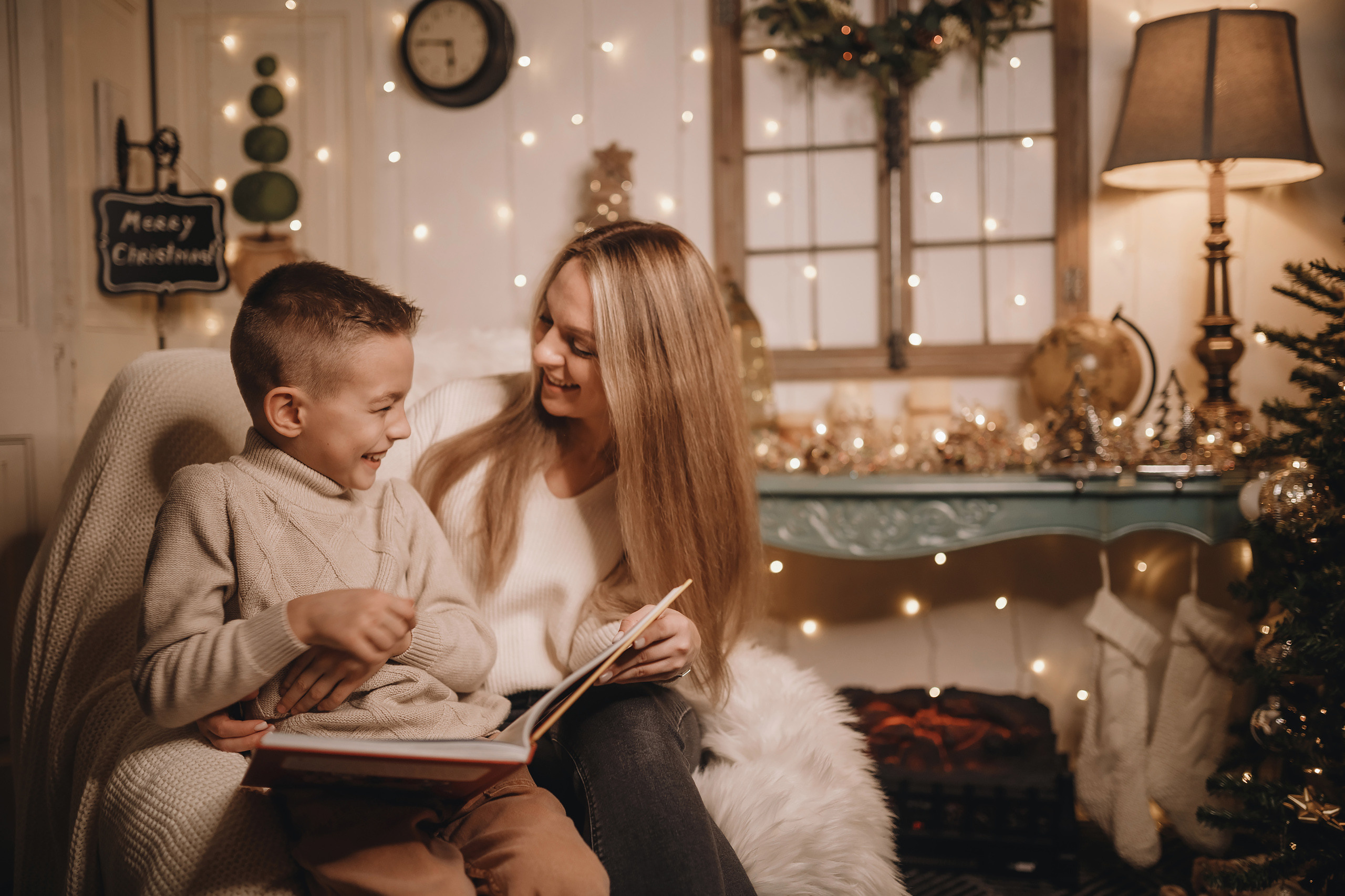 12142021 Christmas Photoshoot 14. Wedding family event photographer in Chicago Nick Yushevich