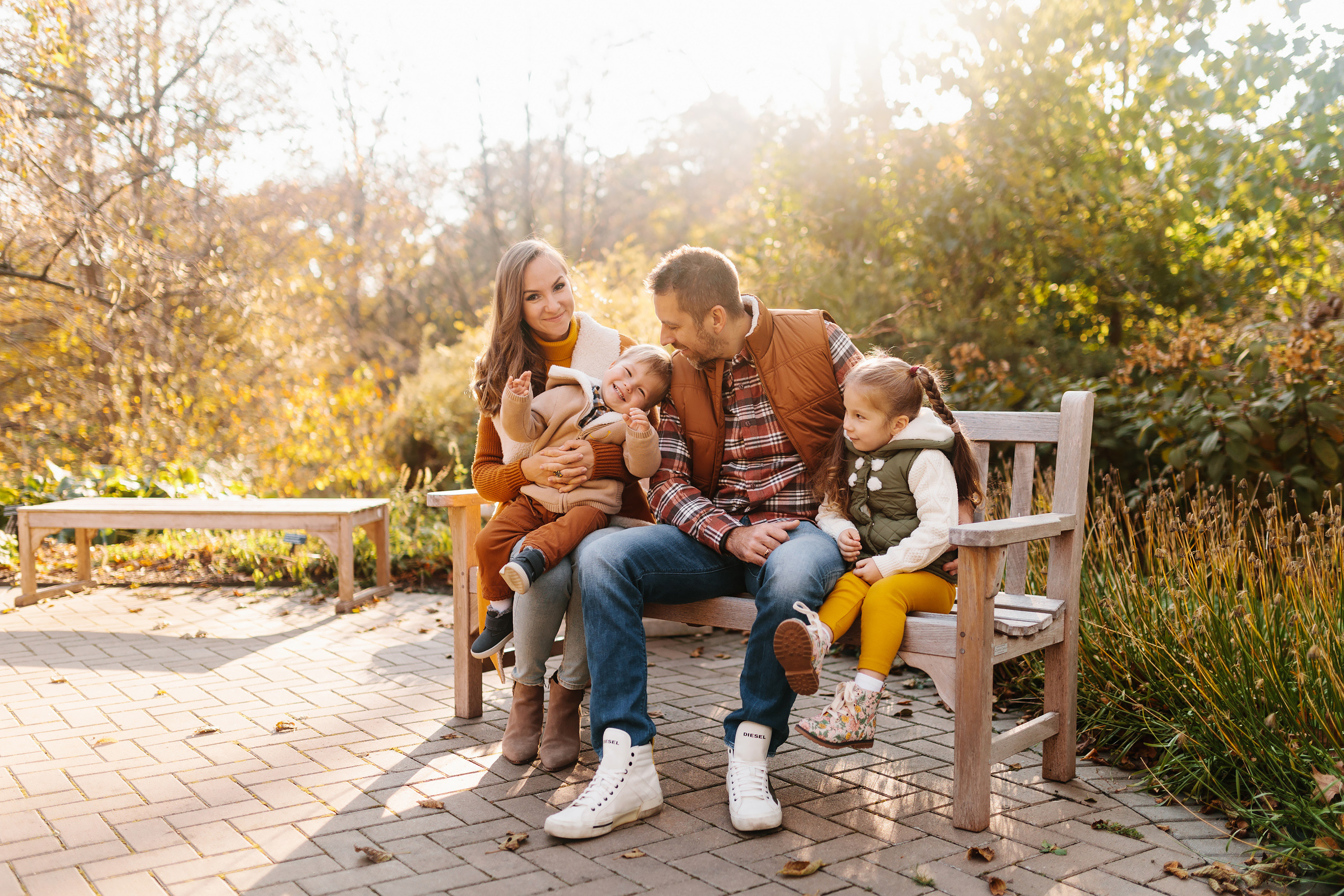 11.05.2021 Family photoshoot. Wedding family event photographer in Chicago Nick Yushevich