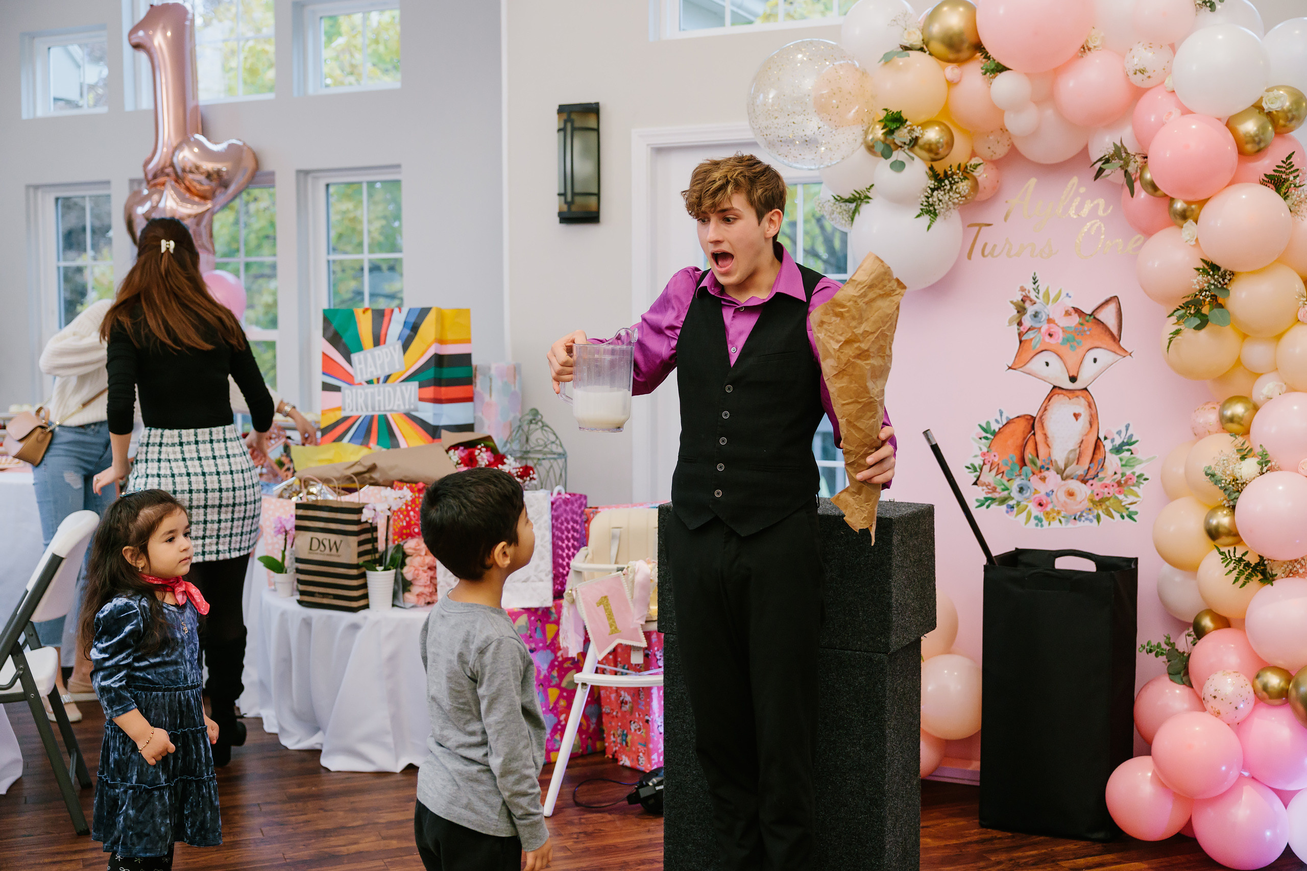 11.13.2021 First birthday. Wedding family event photographer in Chicago Nick Yushevich