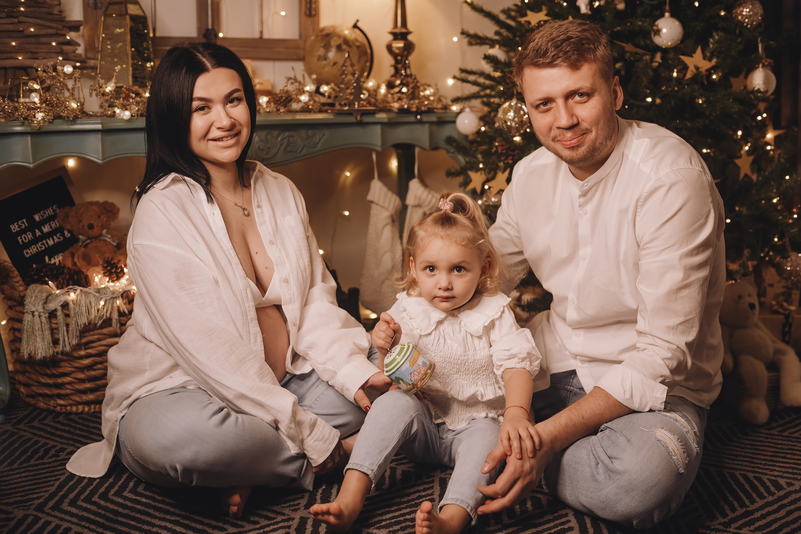 12152021 Christmas Photoshoot 15. Wedding family event photographer in Chicago Nick Yushevich