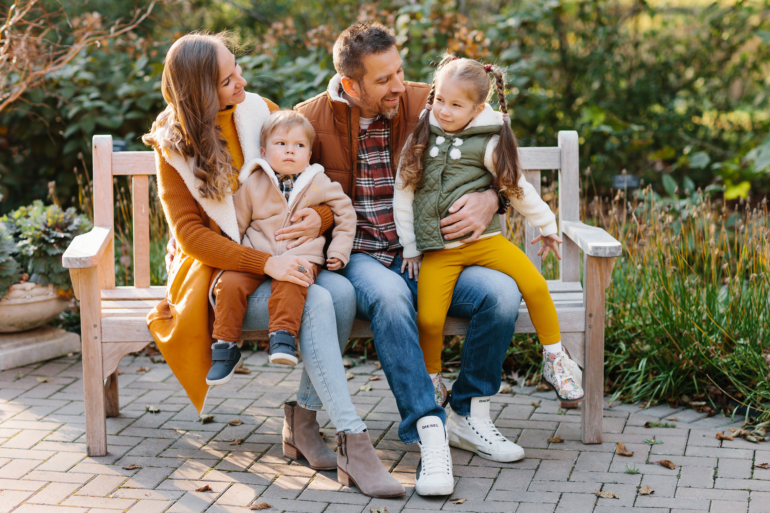 11.05.2021 Family photoshoot. Wedding family event photographer in Chicago Nick Yushevich