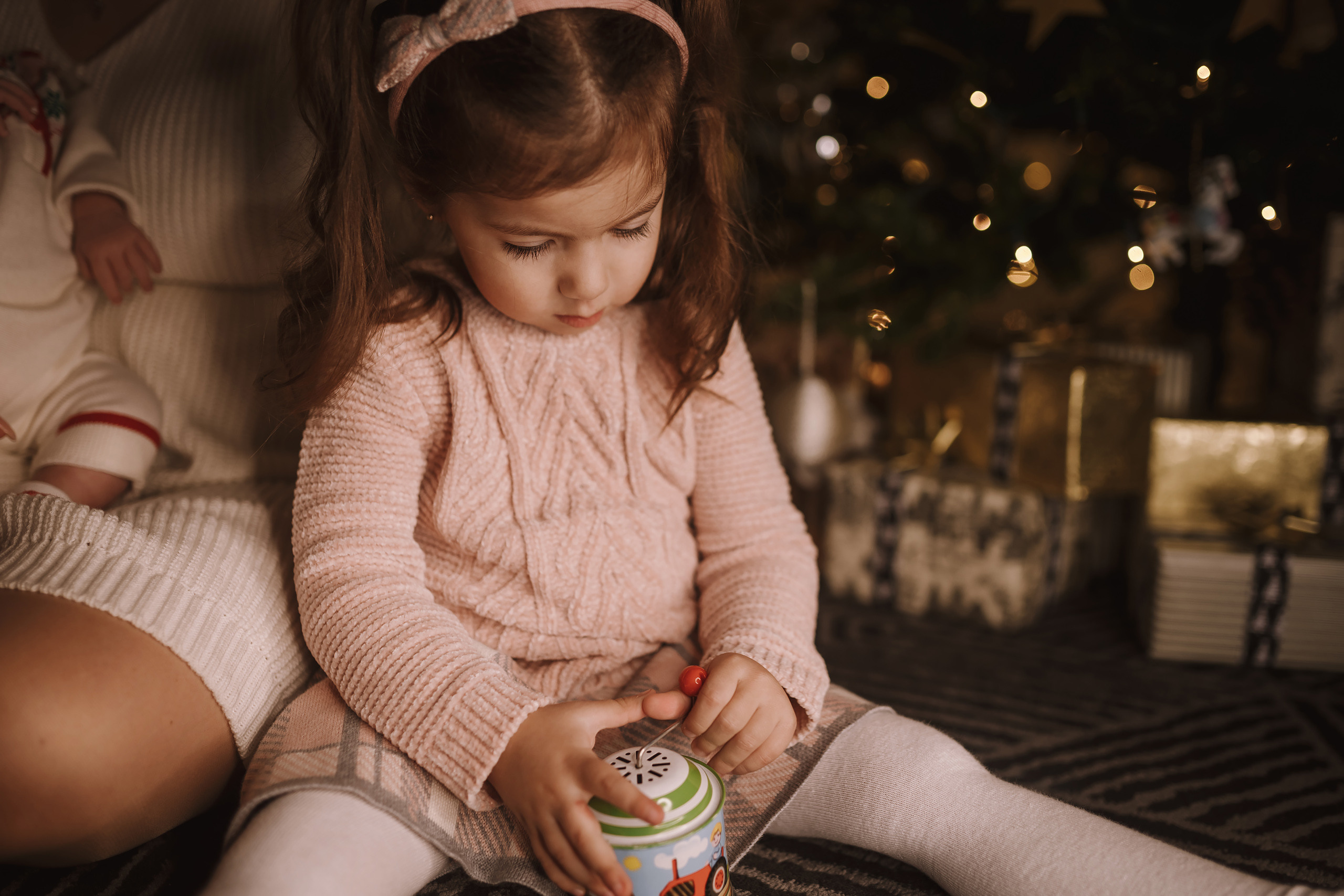 12042021 Christmas Photoshoot 9. Wedding family event photographer in Chicago Nick Yushevich