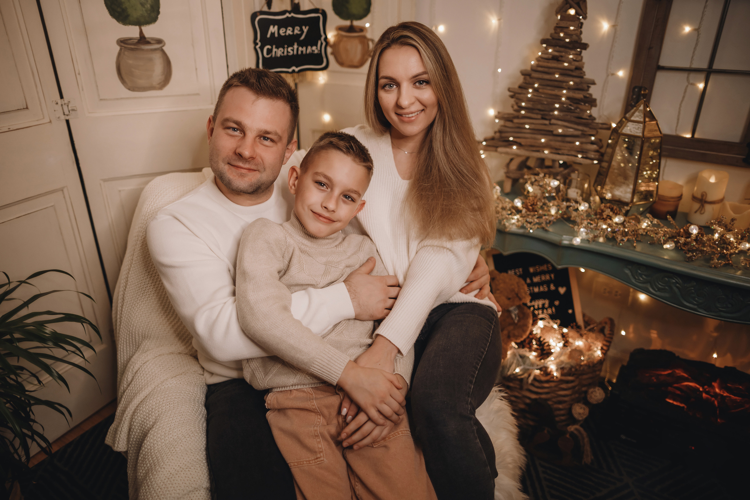 12142021 Christmas Photoshoot 14. Wedding family event photographer in Chicago Nick Yushevich