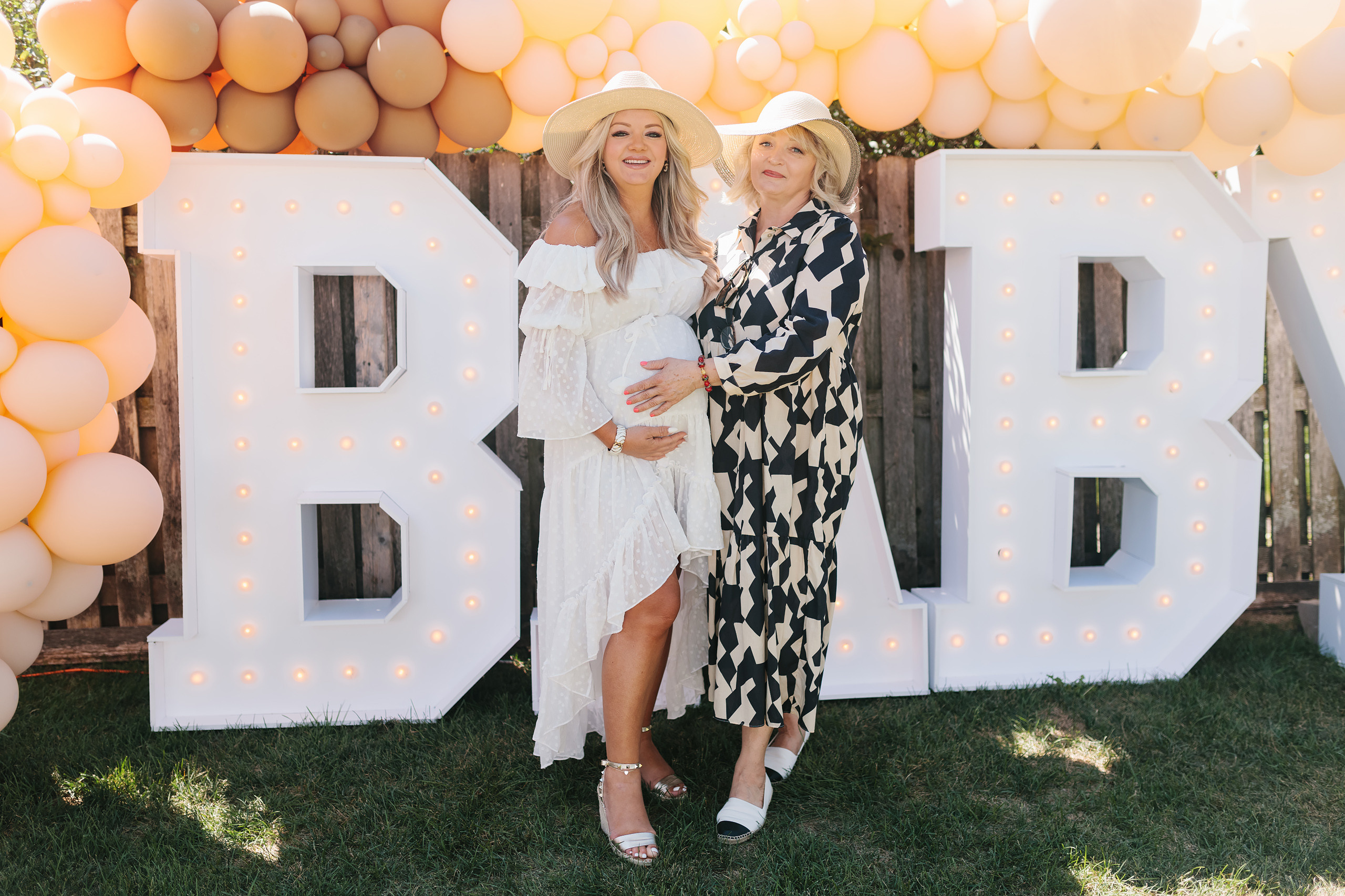 08.15.2021 Baby shower. Wedding family event photographer in Chicago Nick Yushevich