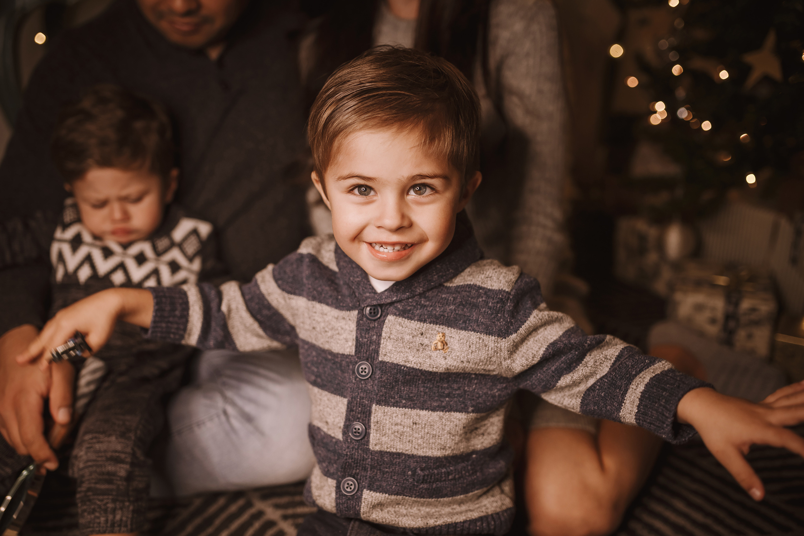 11212021 Christmas Photoshoot 4. Wedding family event photographer in Chicago Nick Yushevich