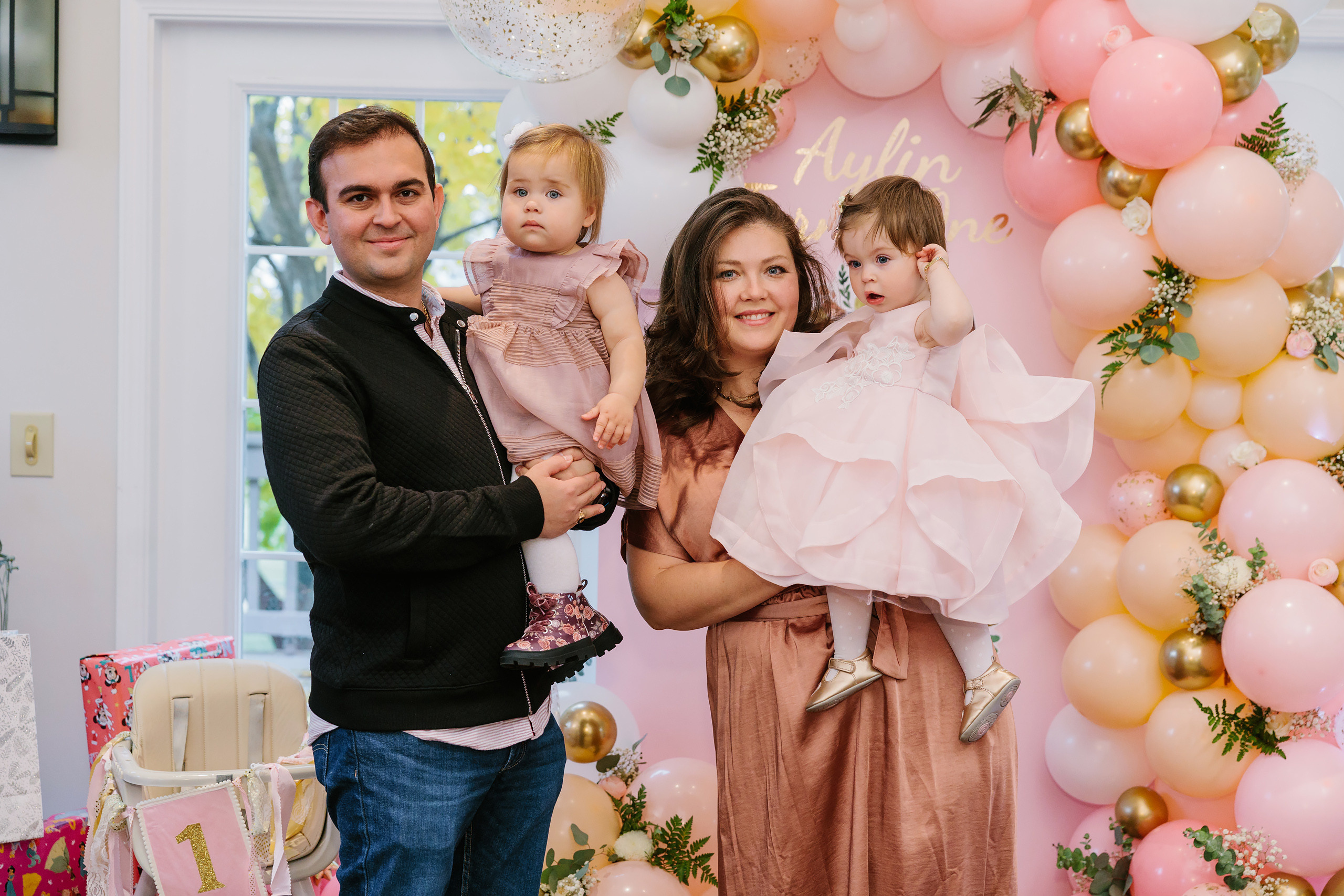 11.13.2021 First birthday. Wedding family event photographer in Chicago Nick Yushevich