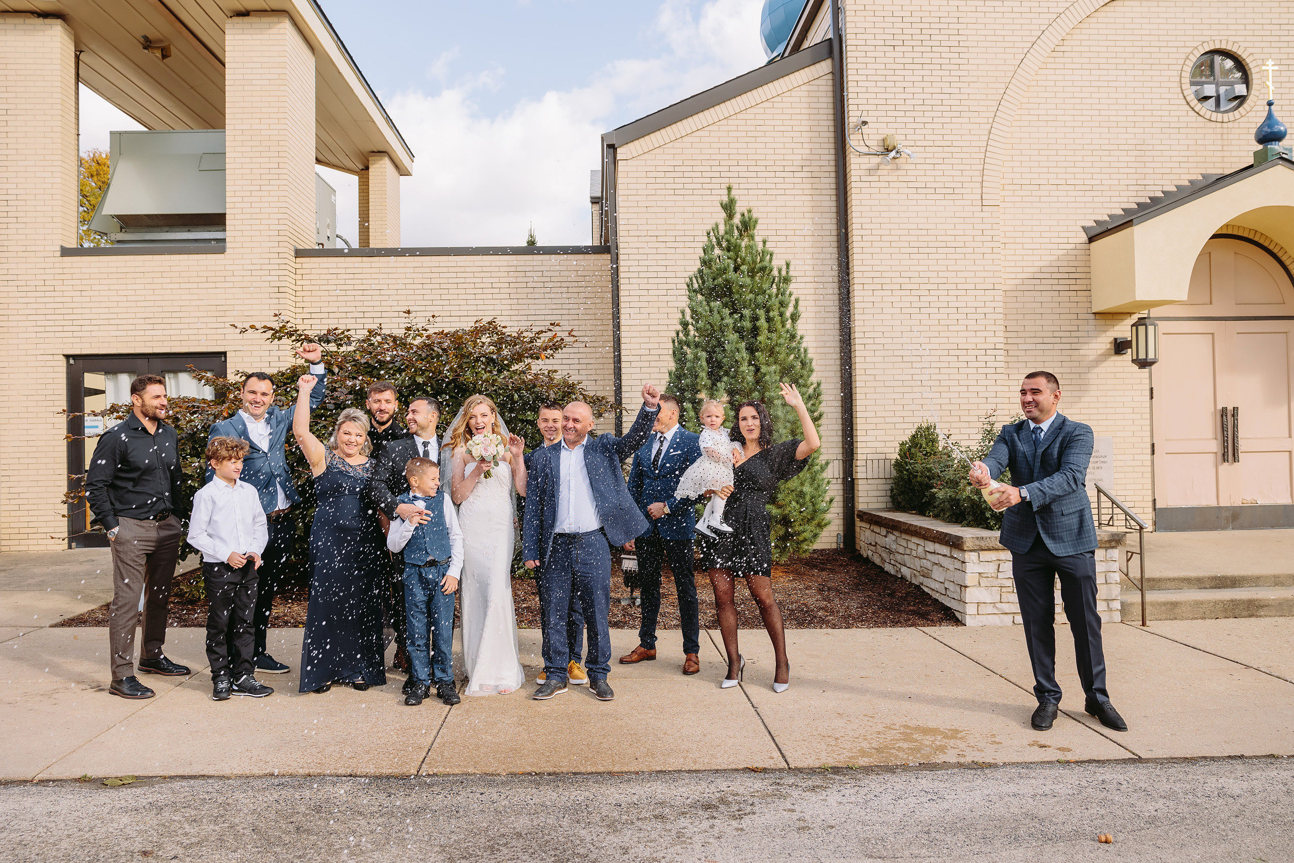 10.31.2021 Wedding. Wedding family event photographer in Chicago Nick Yushevich