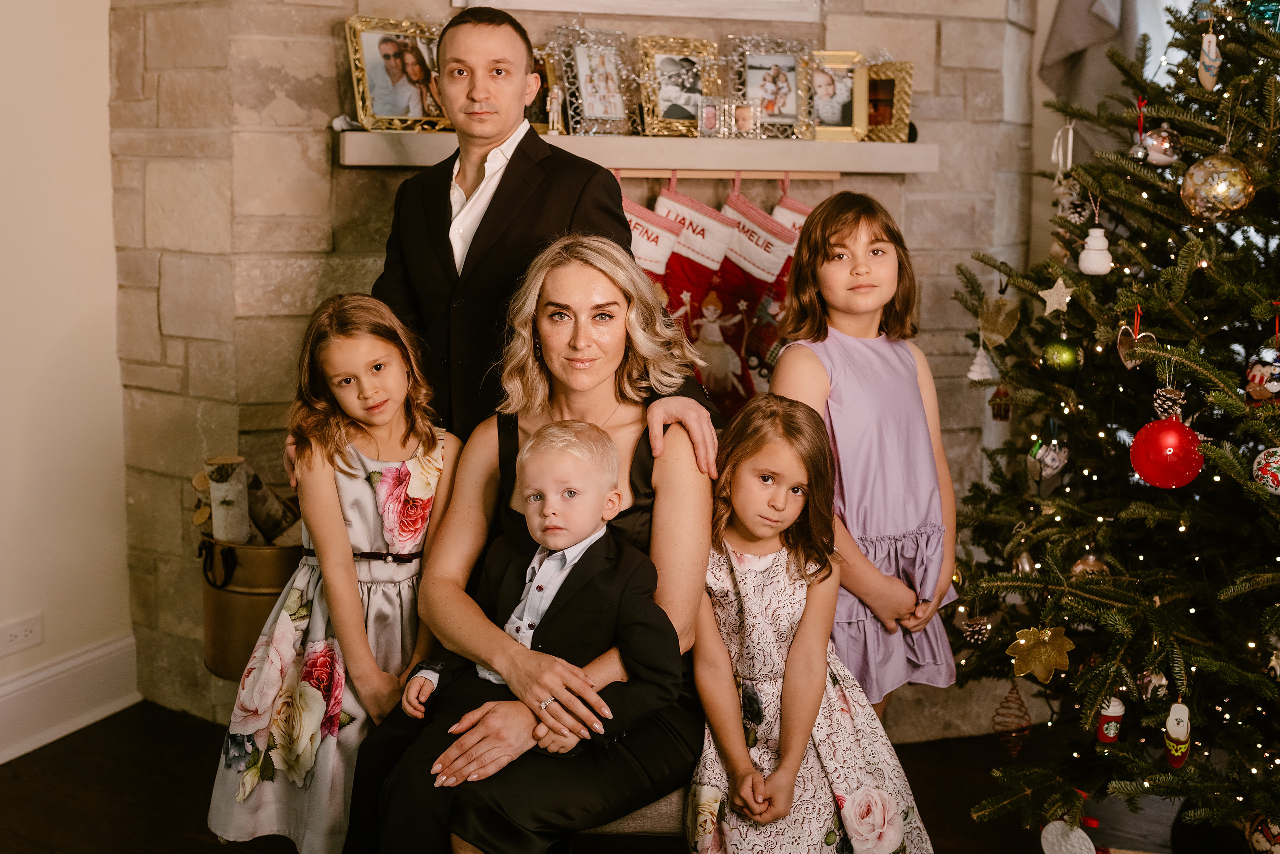 11282021 Christmas Photoshoot. Wedding family event photographer in Chicago Nick Yushevich