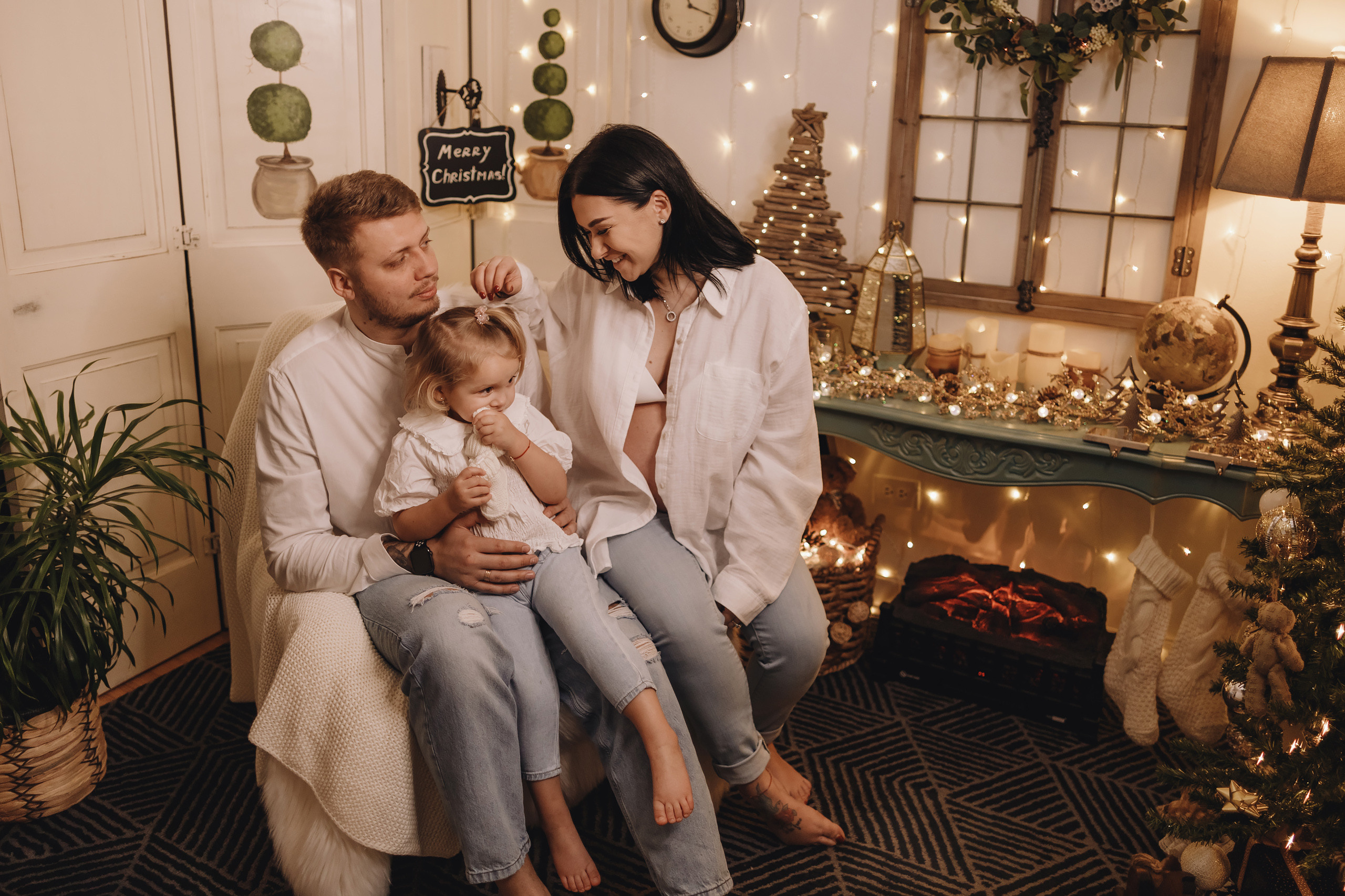 12152021 Christmas Photoshoot 15. Wedding family event photographer in Chicago Nick Yushevich