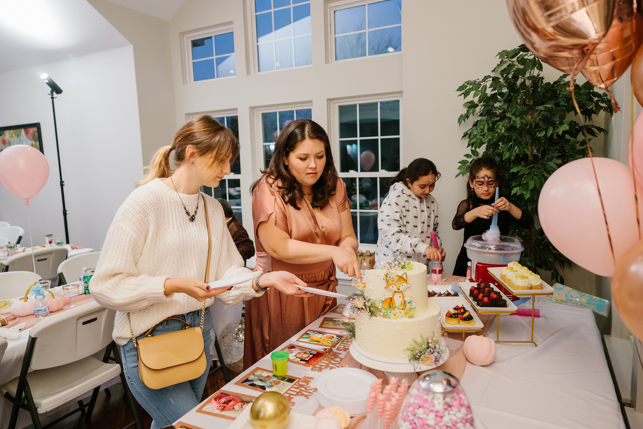 11.13.2021 First birthday. Wedding family event photographer in Chicago Nick Yushevich