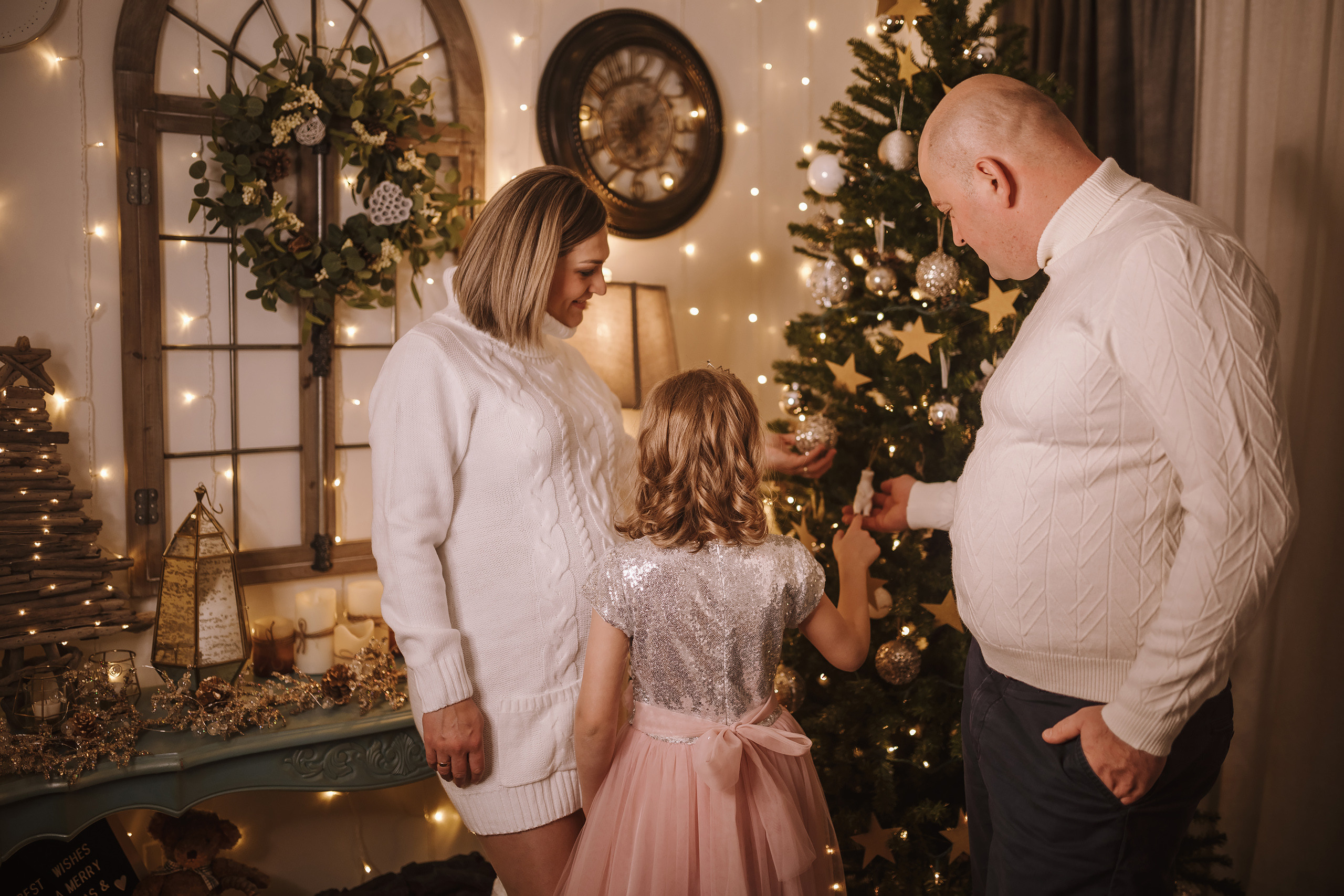 11292021 Christmas Photoshoot 7. Wedding family event photographer in Chicago Nick Yushevich