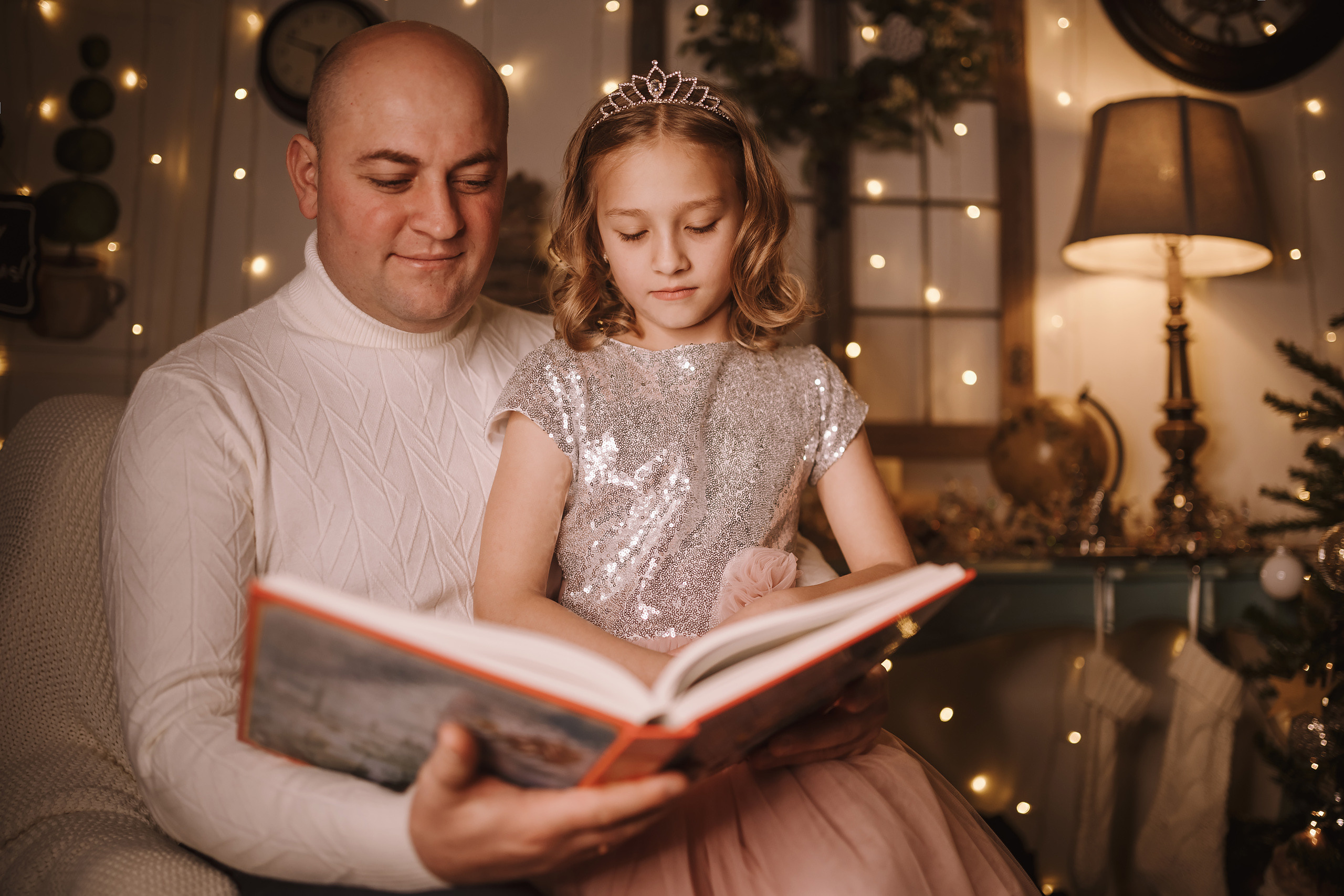 11292021 Christmas Photoshoot 7. Wedding family event photographer in Chicago Nick Yushevich