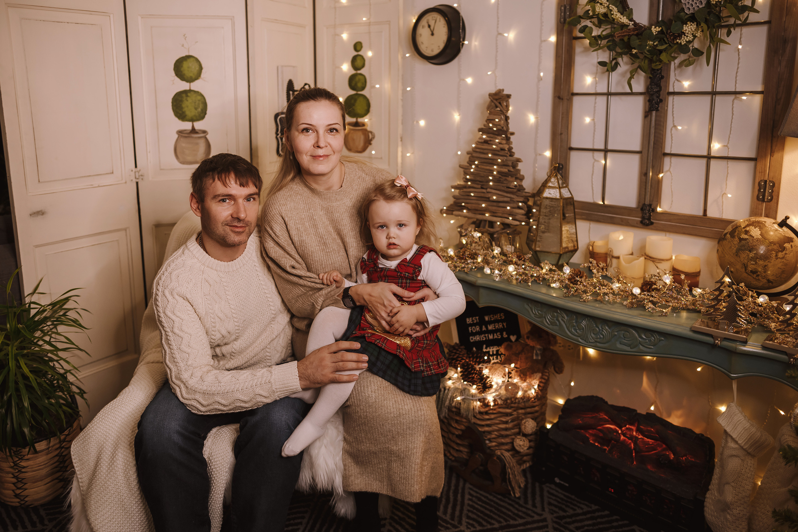 12042021 Christmas Photoshoot 8. Wedding family event photographer in Chicago Nick Yushevich