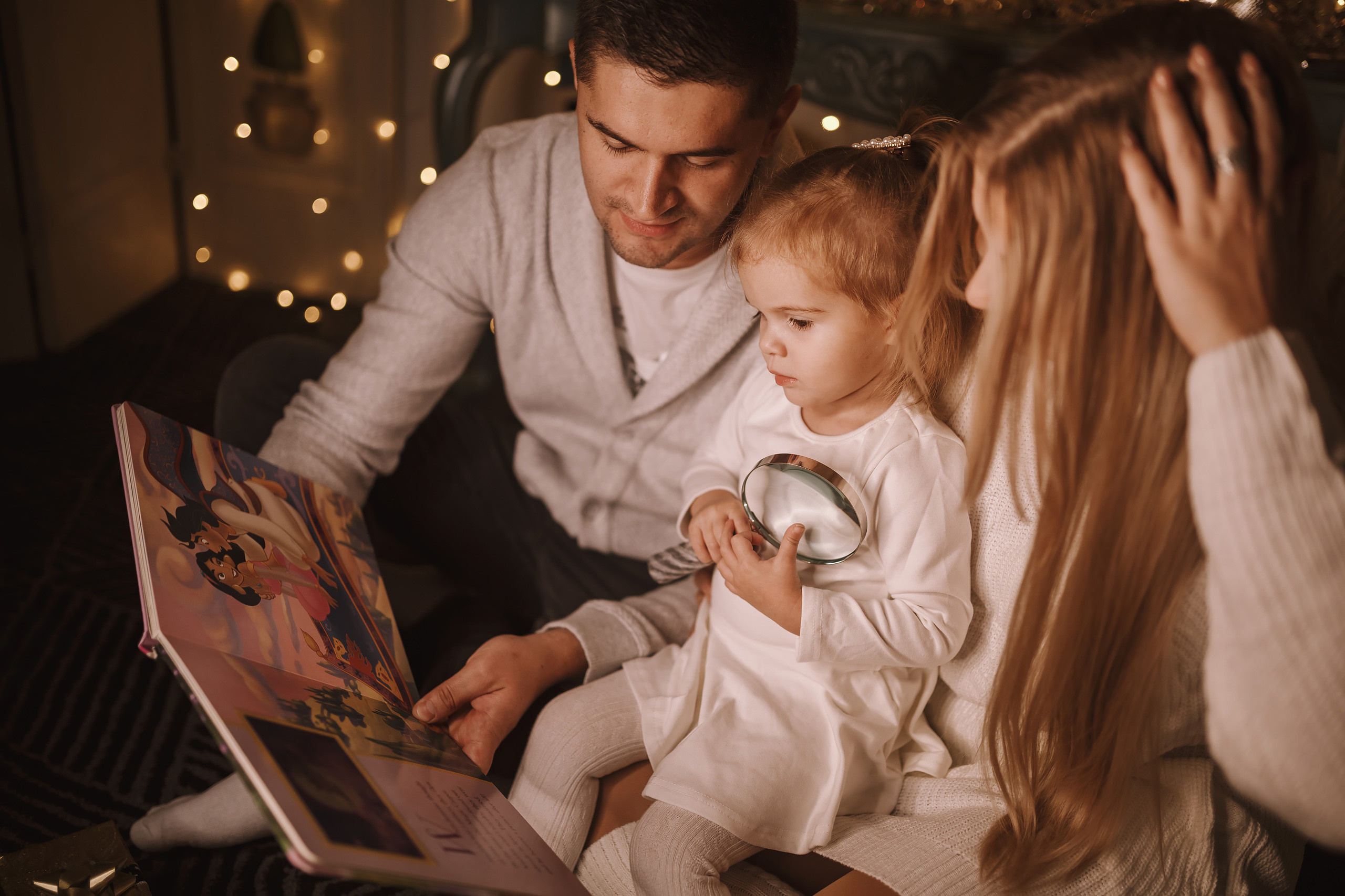 11212021 Christmas Photoshoot 3. Wedding family event photographer in Chicago Nick Yushevich