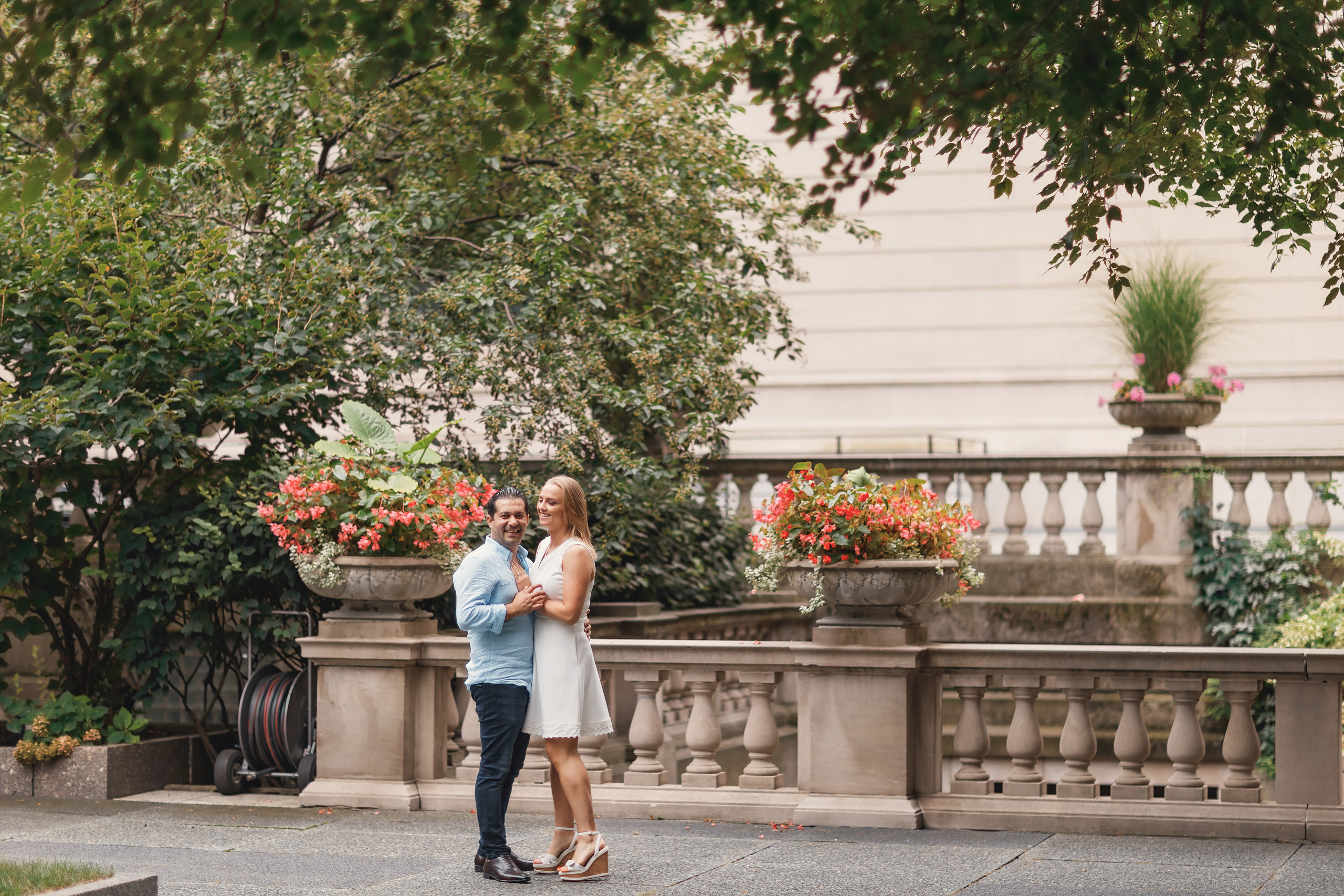 09.04.2021 Walk in Chicago. Wedding family event photographer in Chicago Nick Yushevich