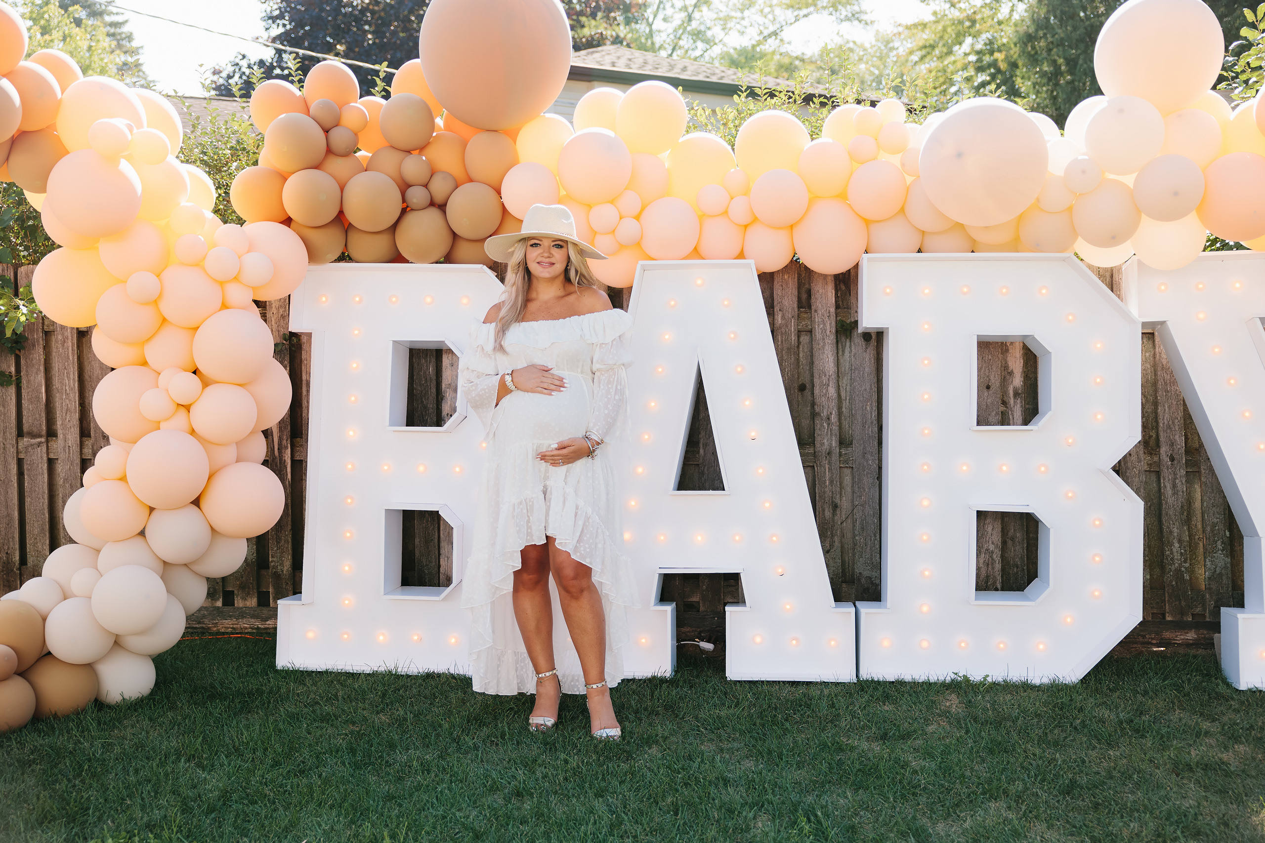 08.15.2021 Baby shower. Wedding family event photographer in Chicago Nick Yushevich