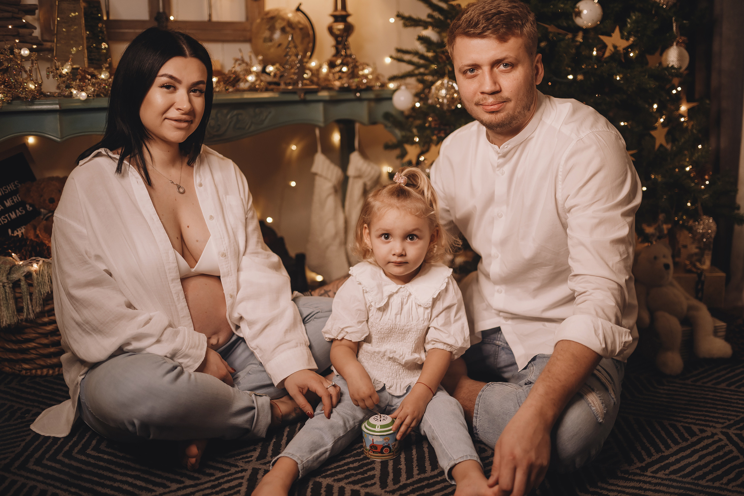 12152021 Christmas Photoshoot 15. Wedding family event photographer in Chicago Nick Yushevich